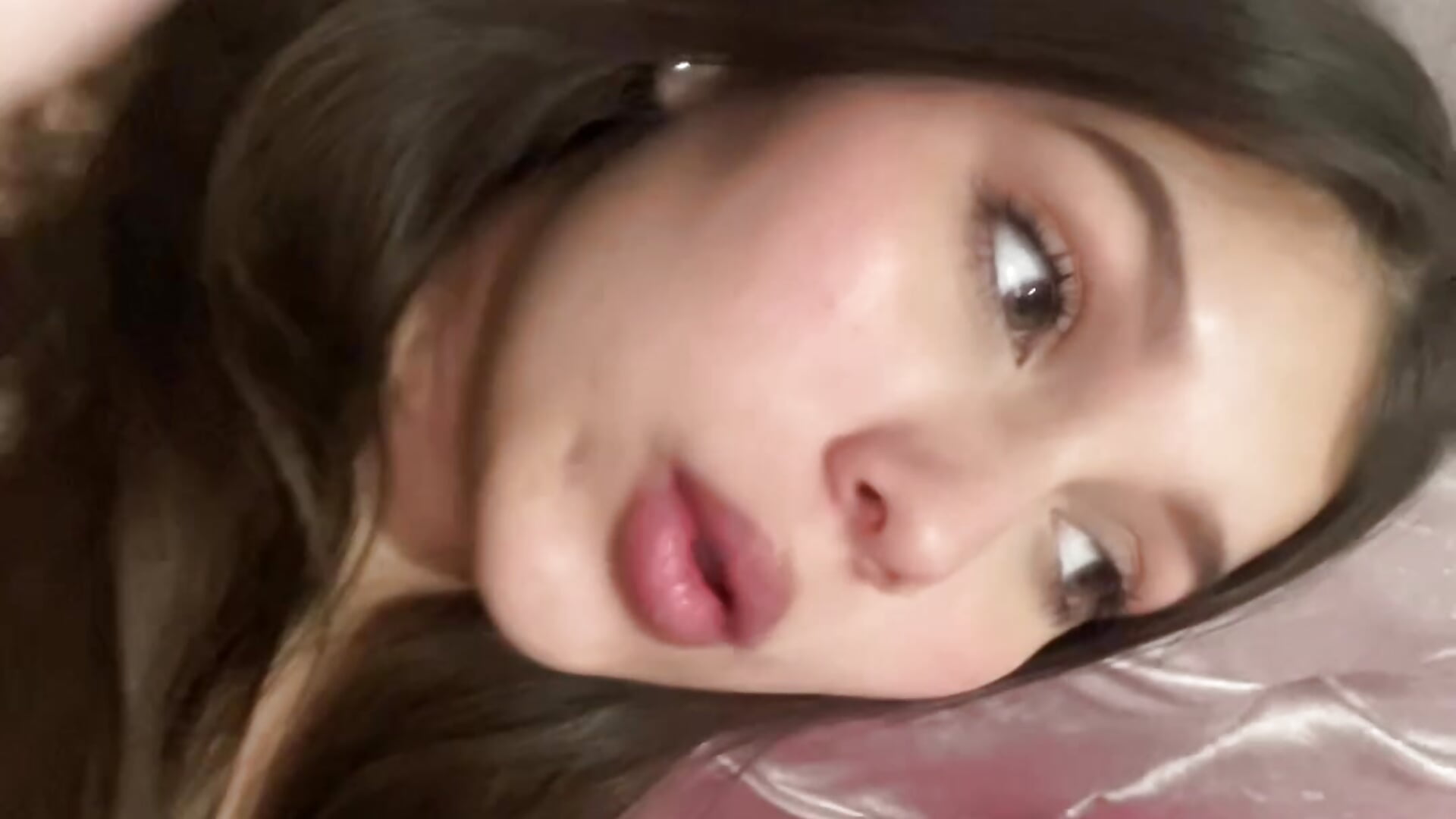 🍁 - video by Nikii__ cam model