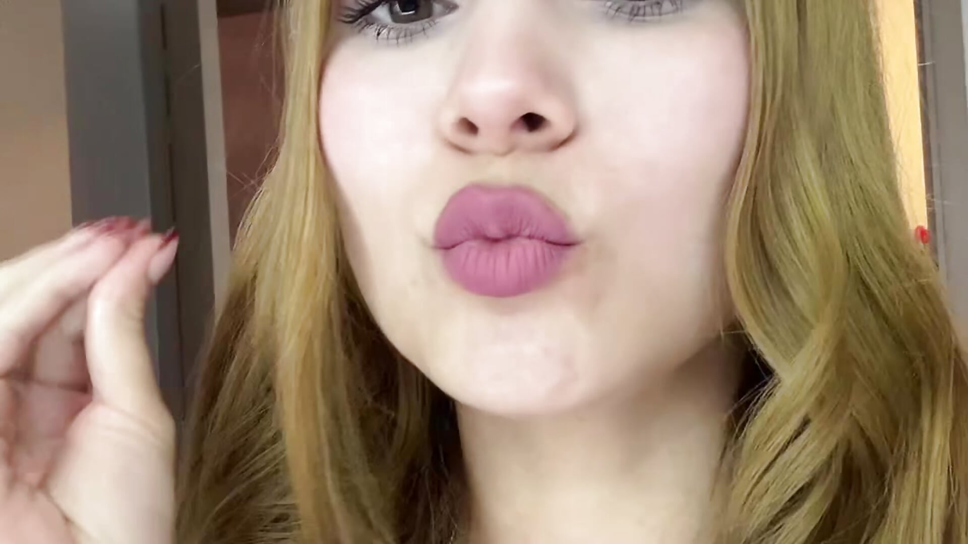 🥰 — filmik Nikii__, modela(-lki) na kamerkach