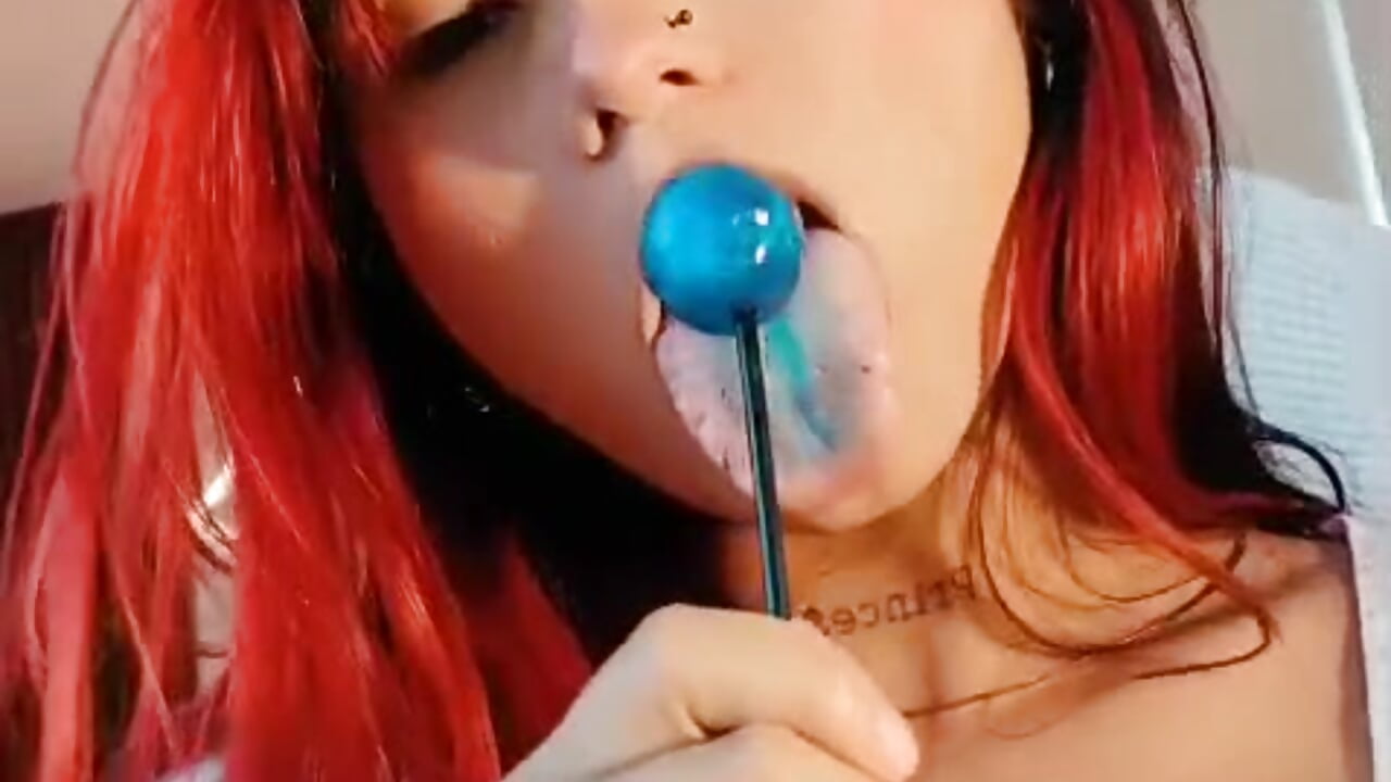 Do you want a little?💦 - video by Miiaa_jones cam model
