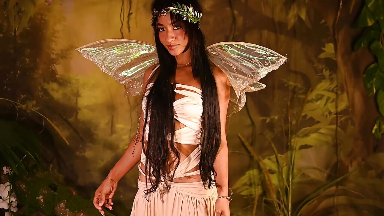 Your favorite fairy🍃 - video by Melany__08 cam model