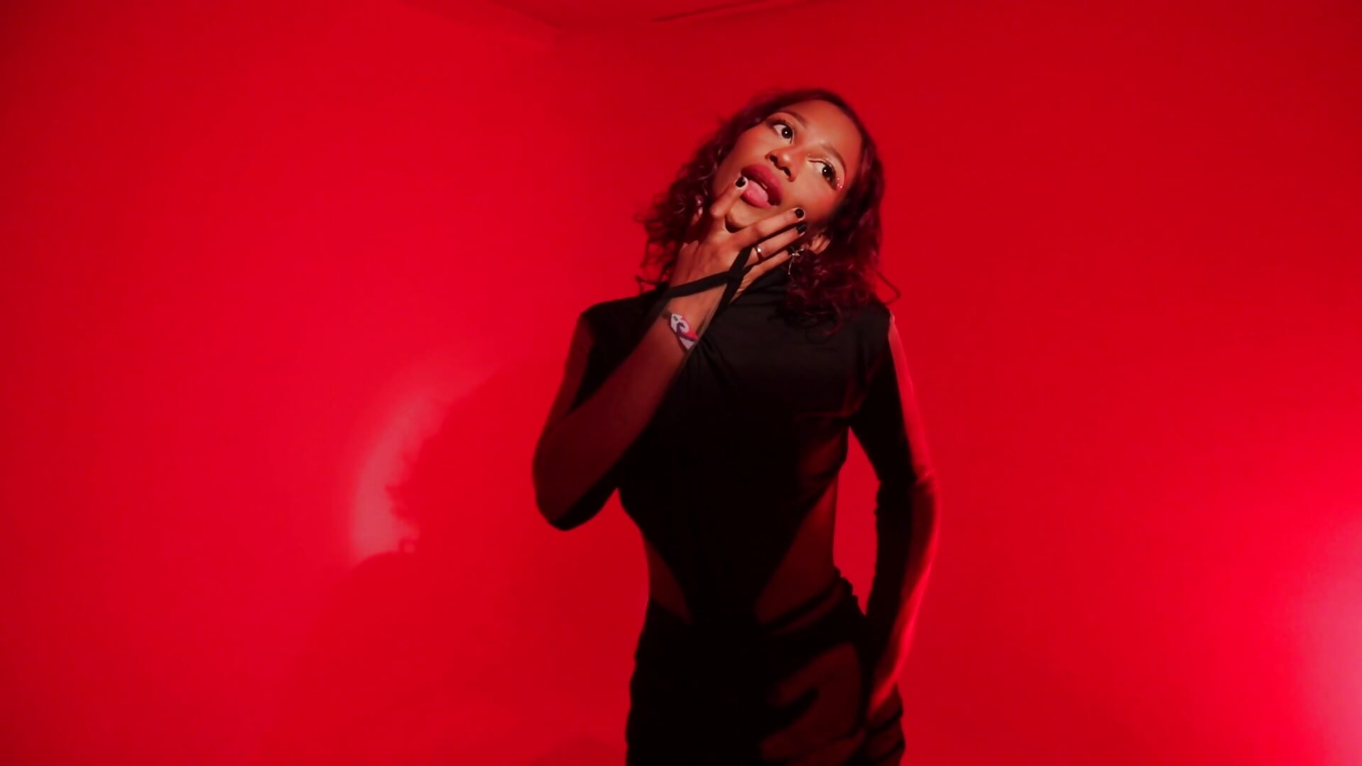 hii  there - video by LorenBeiker- cam model