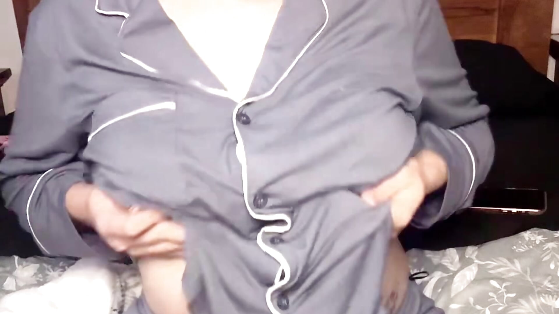 Te enseño la tetas amor ? 🍈🍈 - vídeo de la modelo de cam Draculona-666