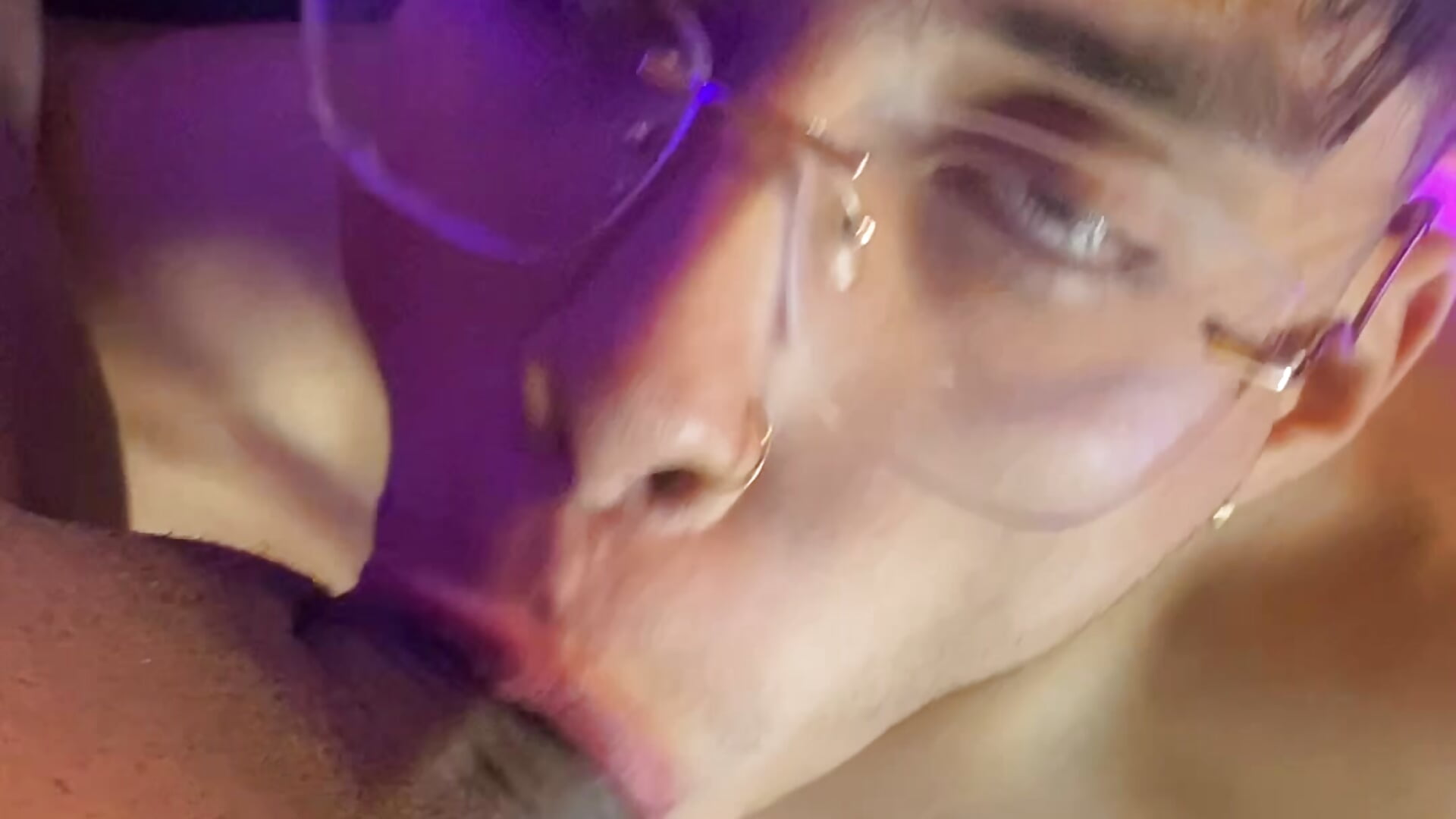 EATING THAT BIG COCK I LOVE IT ❤️❤️❤️😍😍😍😍😍😍 - video by COUPLEHOTTDF cam model