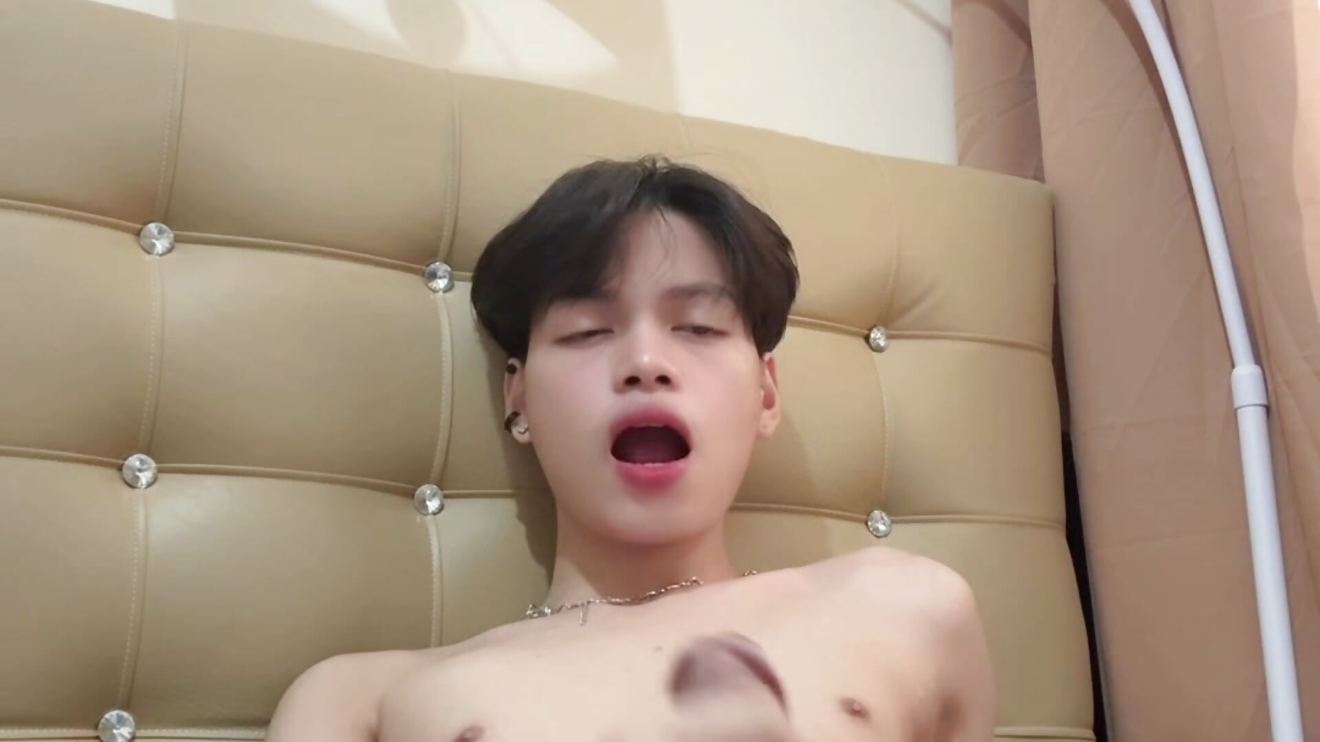 Jerking Hard Cock and Cum alot - video oleh hotfreshdior kamera model