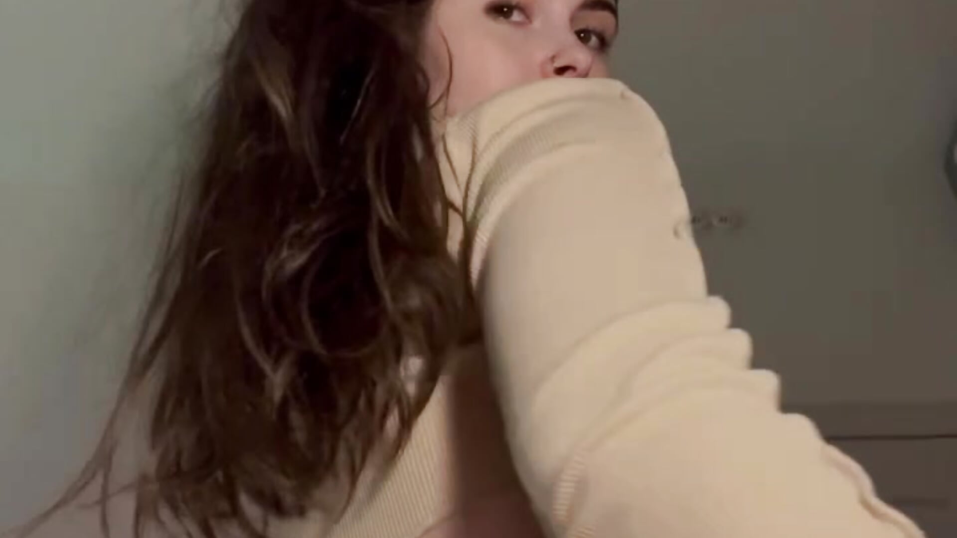 Twerking booty and under boobs flash - Lovely_Waifu 캠 모델의 동영상