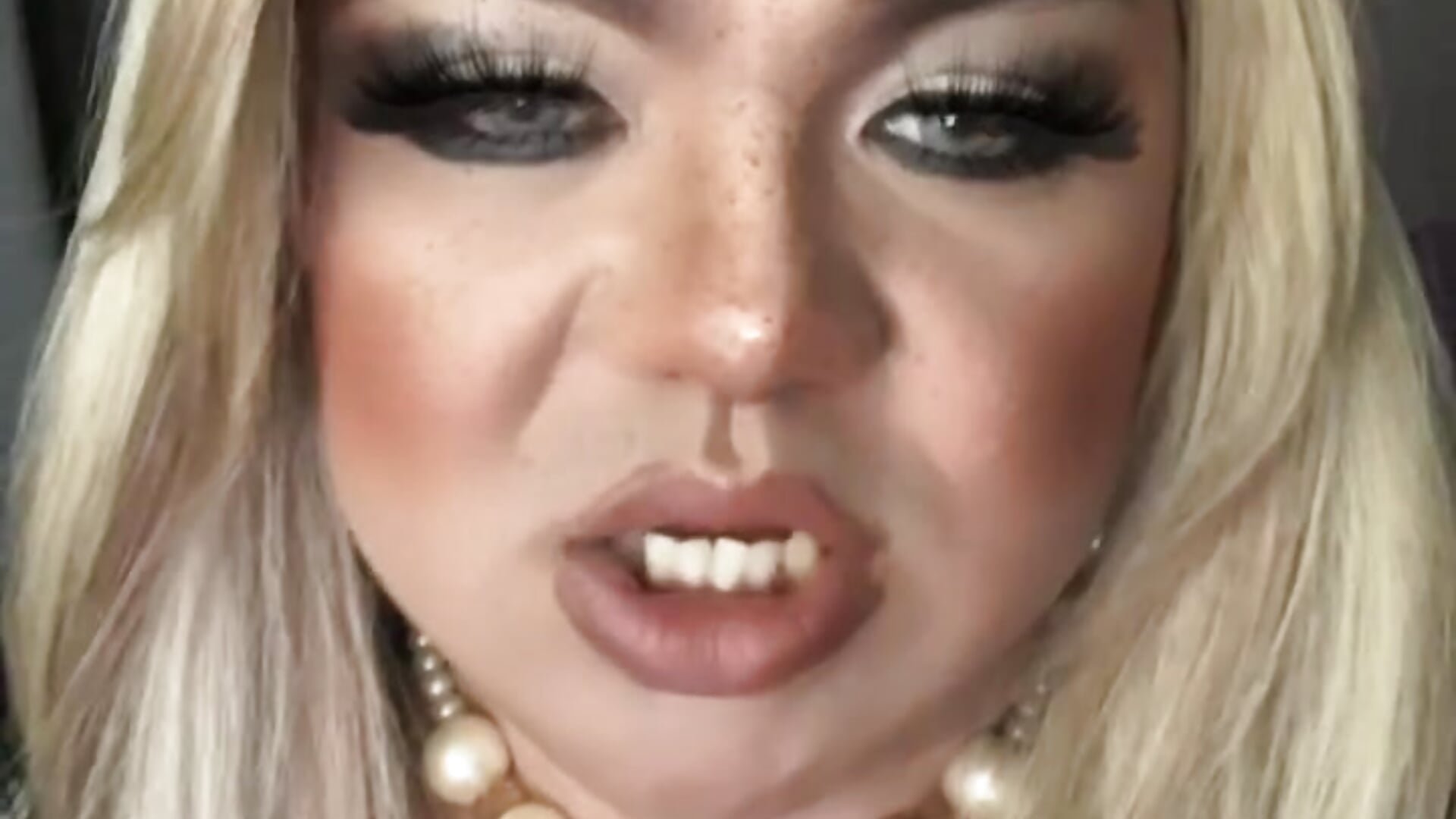 c1bcea0c-9247-409d-9576-8b2c8f9b238f - video by michellevixen922 cam model