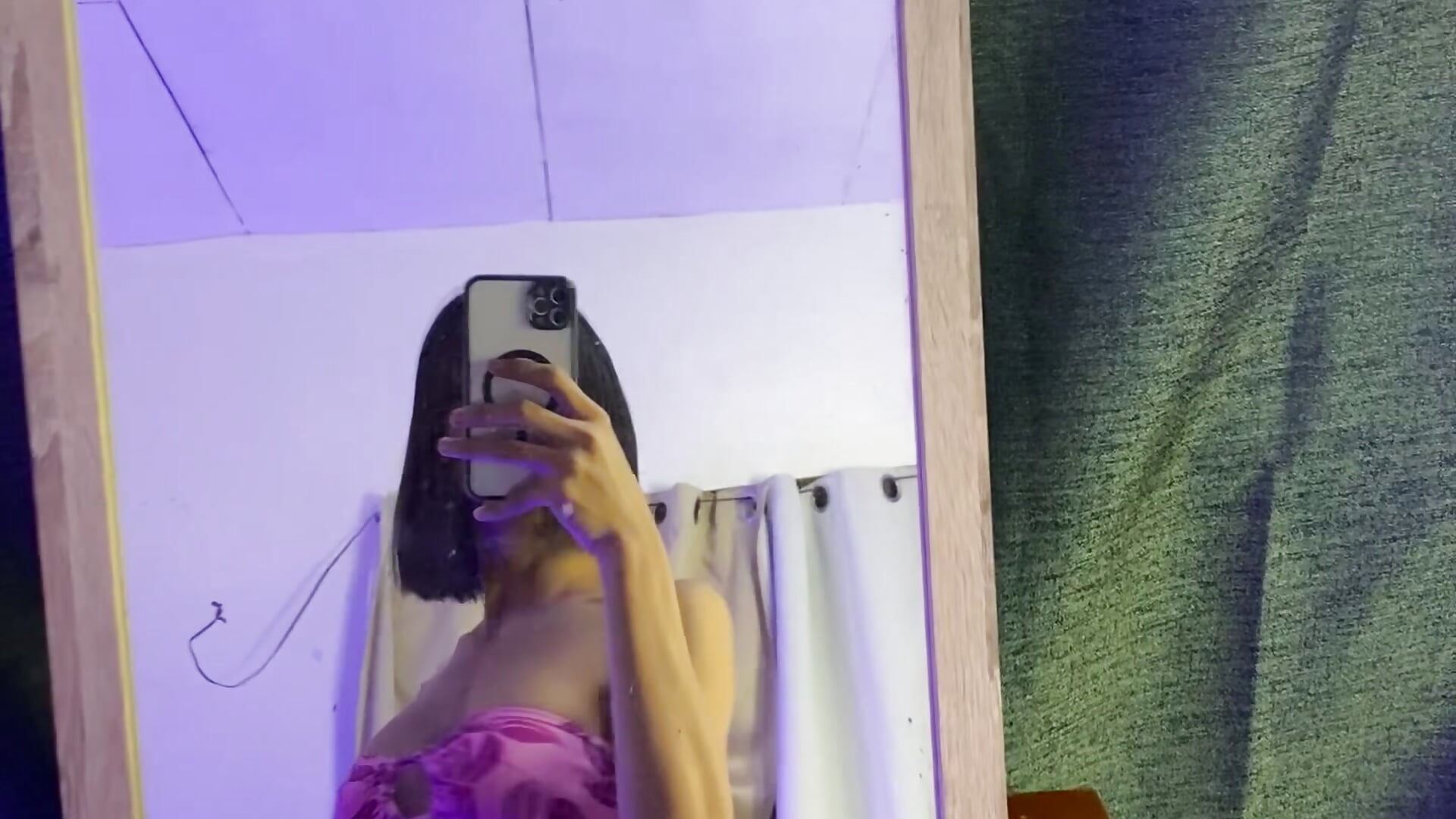 its me - video oleh laura_leeforever kamera model