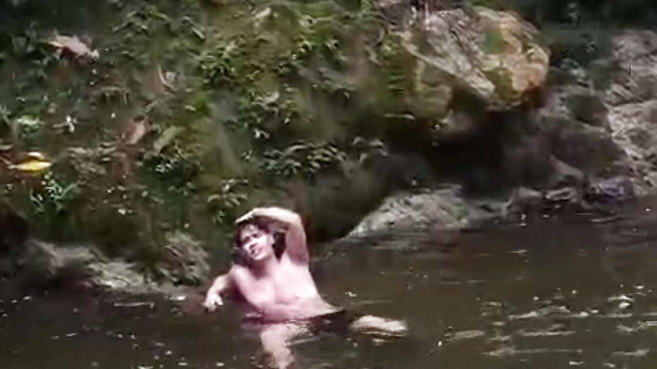 nature, for this totally natural boy ahaha - video van BenitoSaenz cam-model
