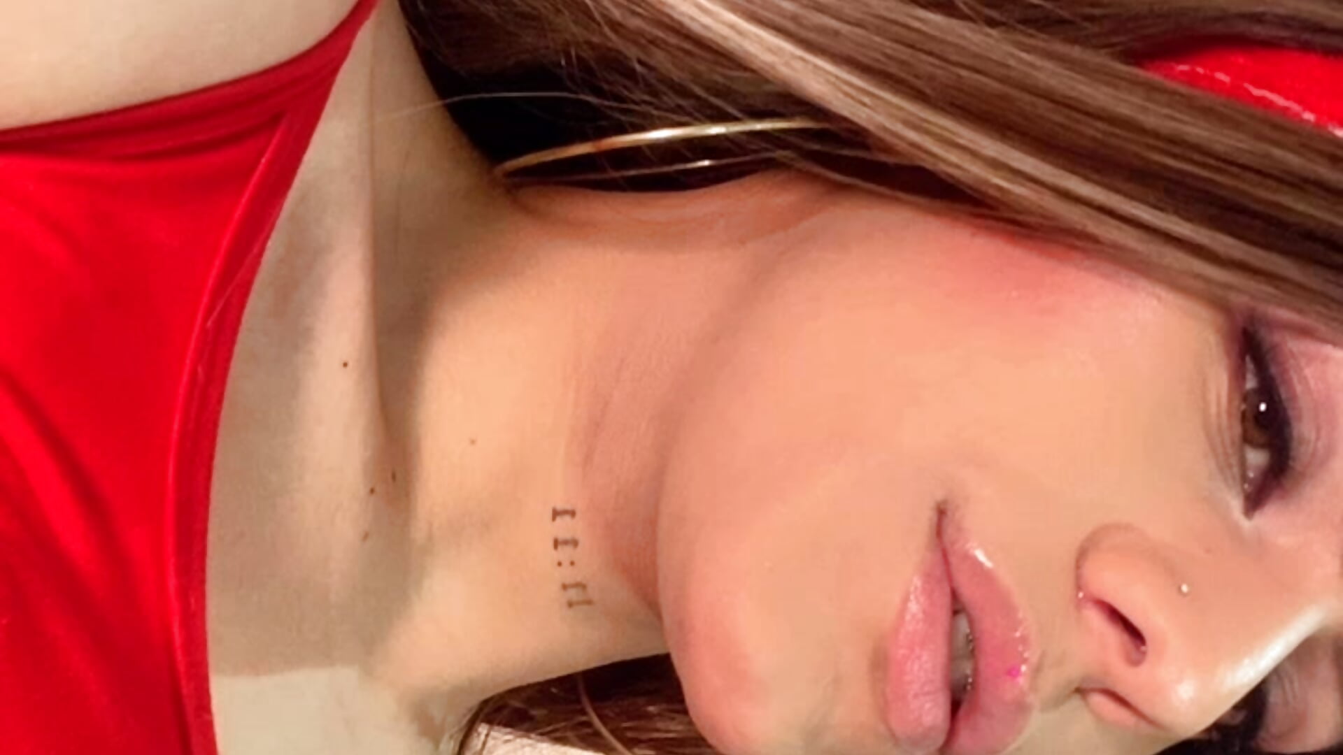 Cute Girl Red❤️💋💯 - video by Michell_Whitets cam model