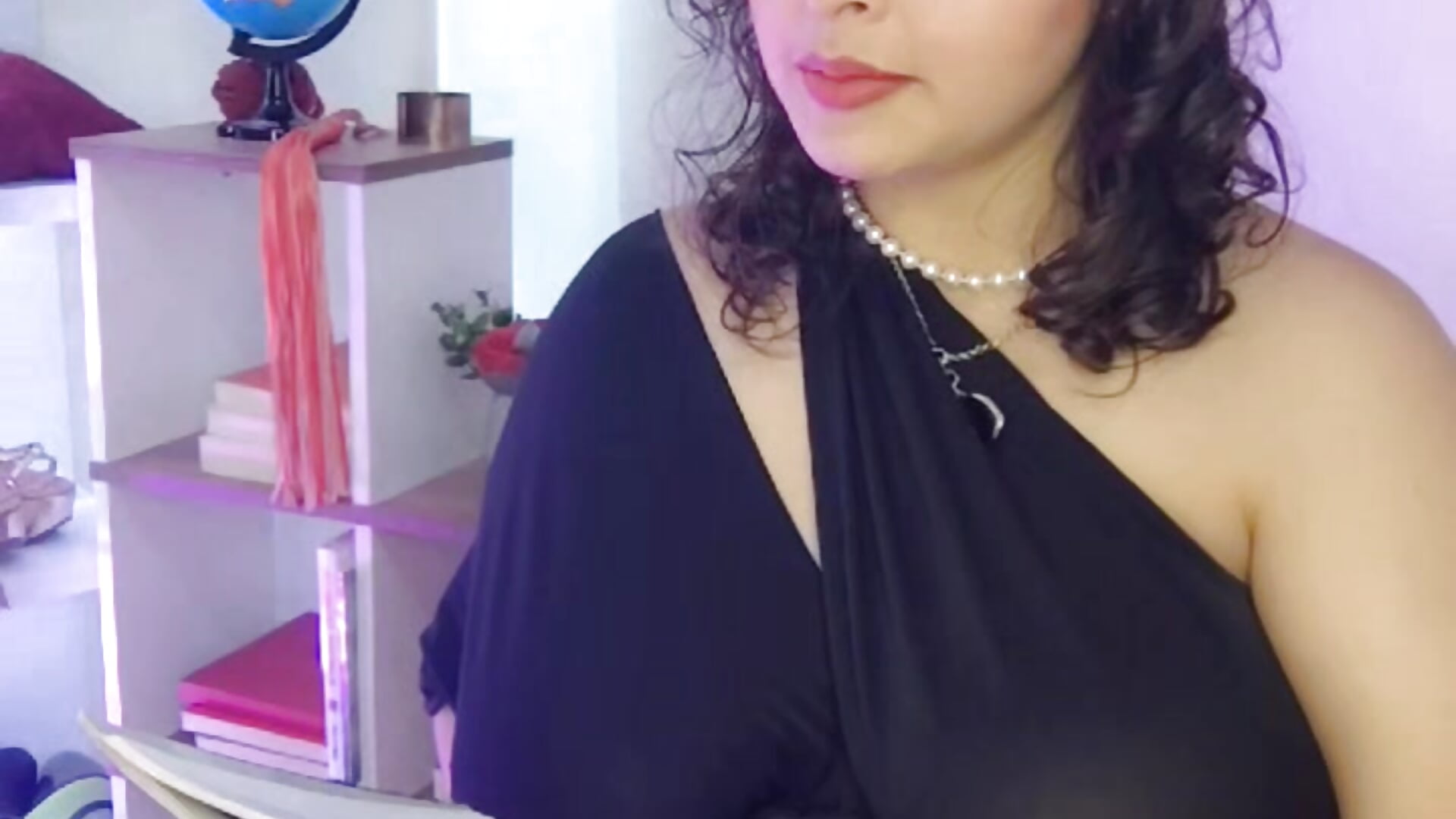 How will this story end? 😎 - video by SeleneLuminari8 cam model