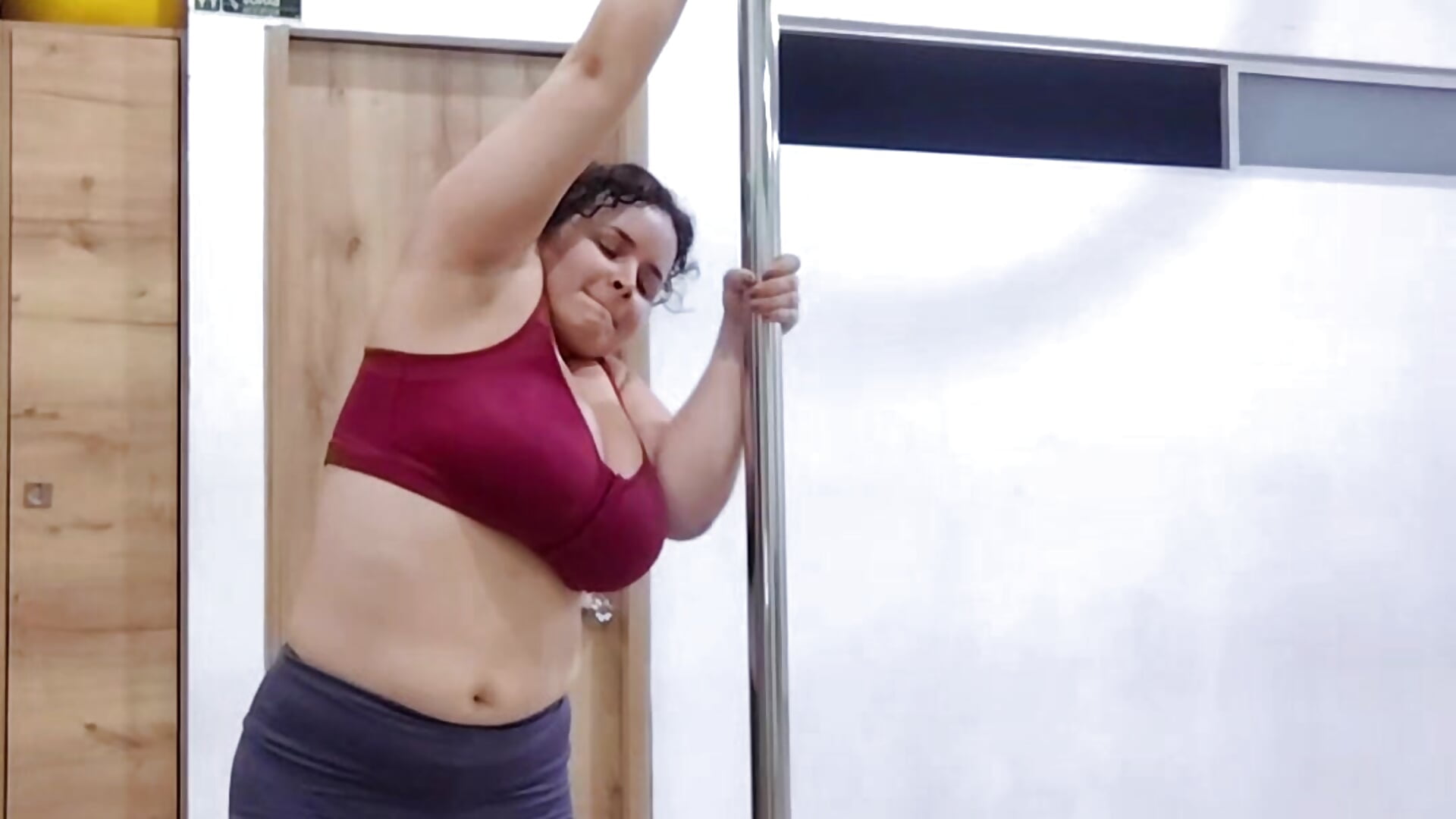 Learning Scale❤️ – video modela na kameri SeleneLuminari8
