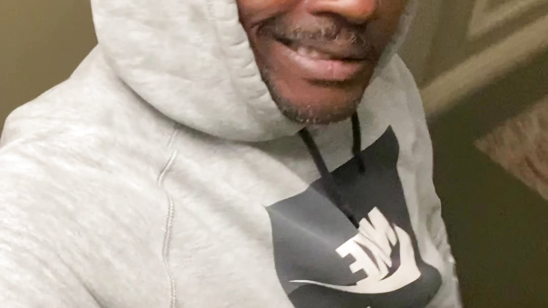 Smooth Hat!! - video by JezOne555 cam model
