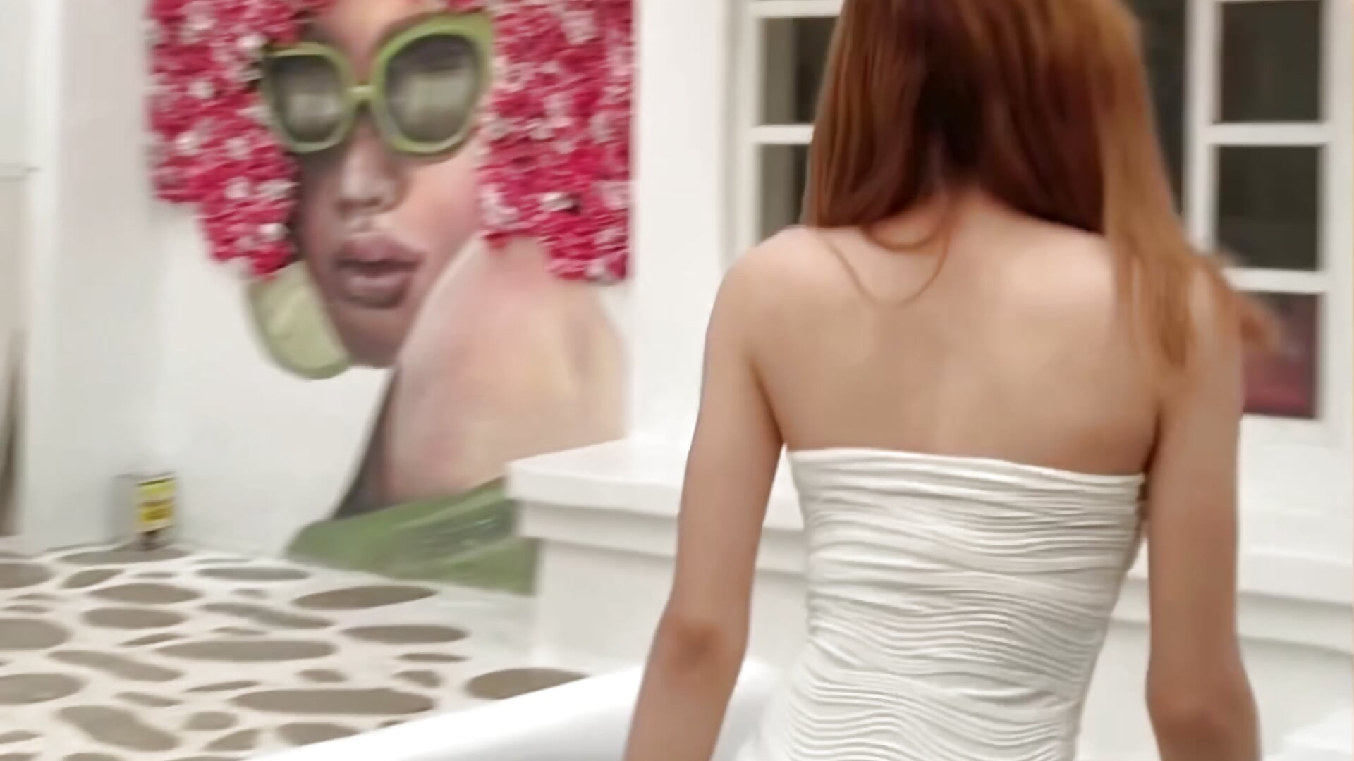 Walk like a Queen 👸 - video by SerenaCortesi cam model