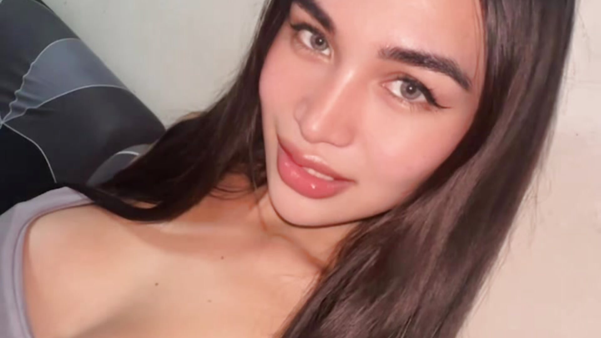 776986a4a597487ab209d78741e9b8b2– Ms_Monica kameramodell videója