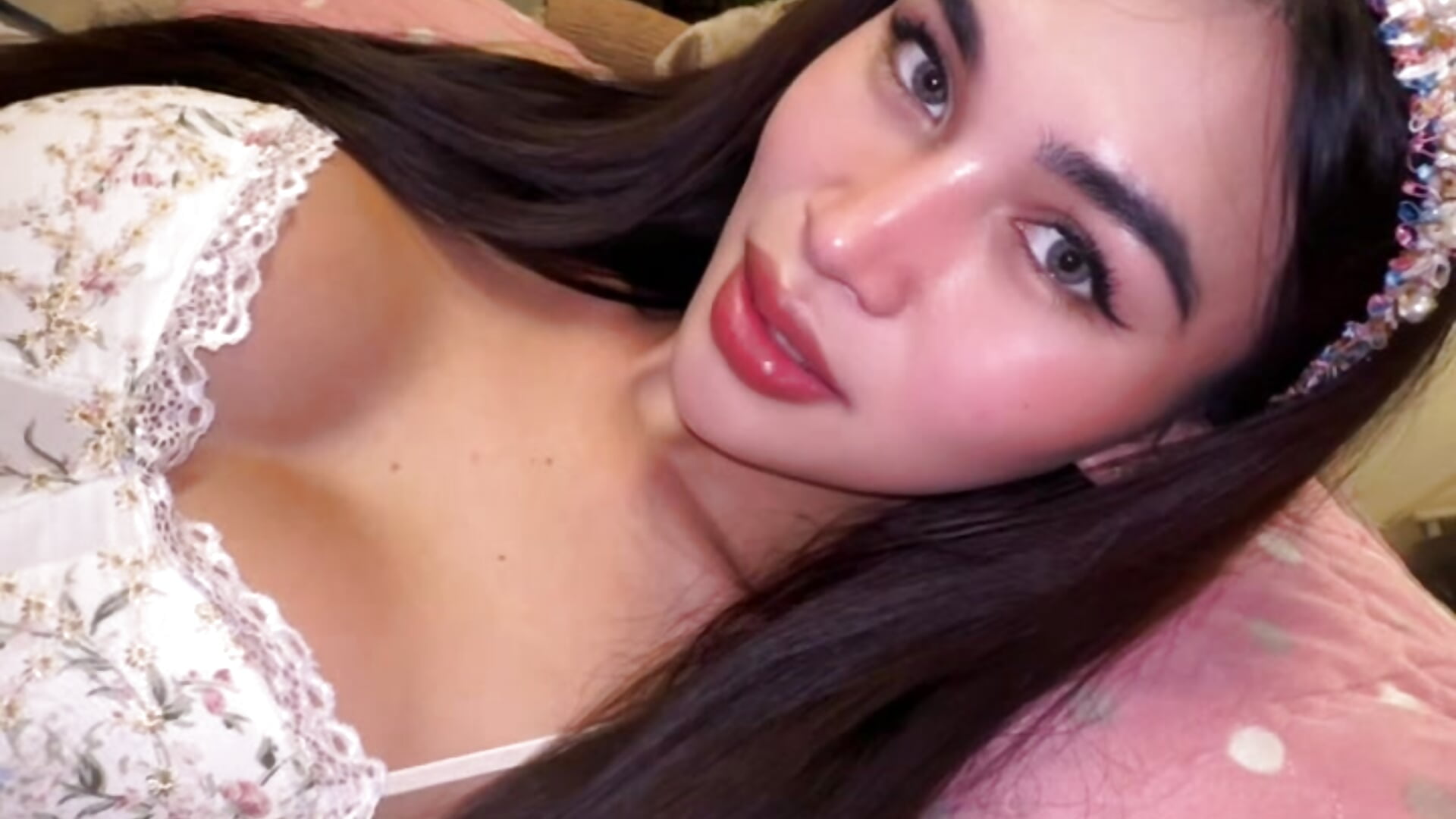 7f48f6b2ca074a1f9fab906f9e1818d0– Ms_Monica kameramodell videója