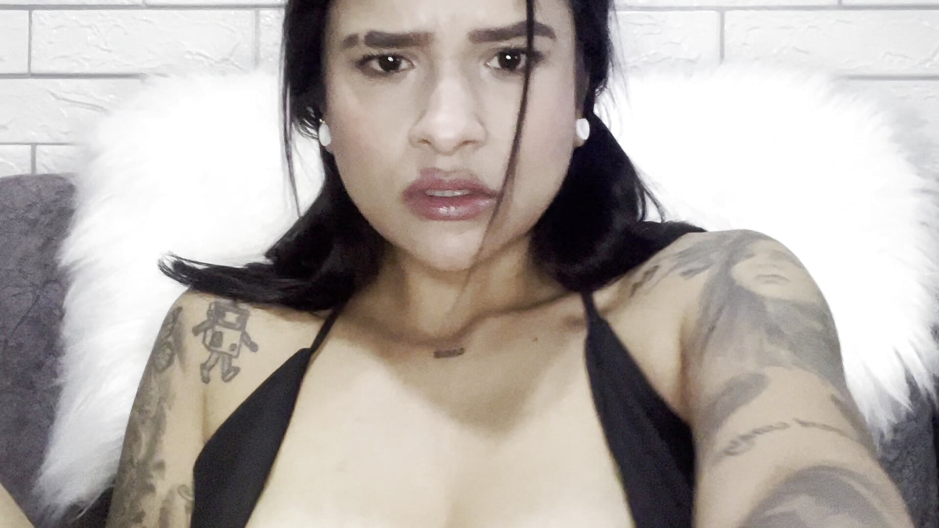 Play with my pussy 🔥😈