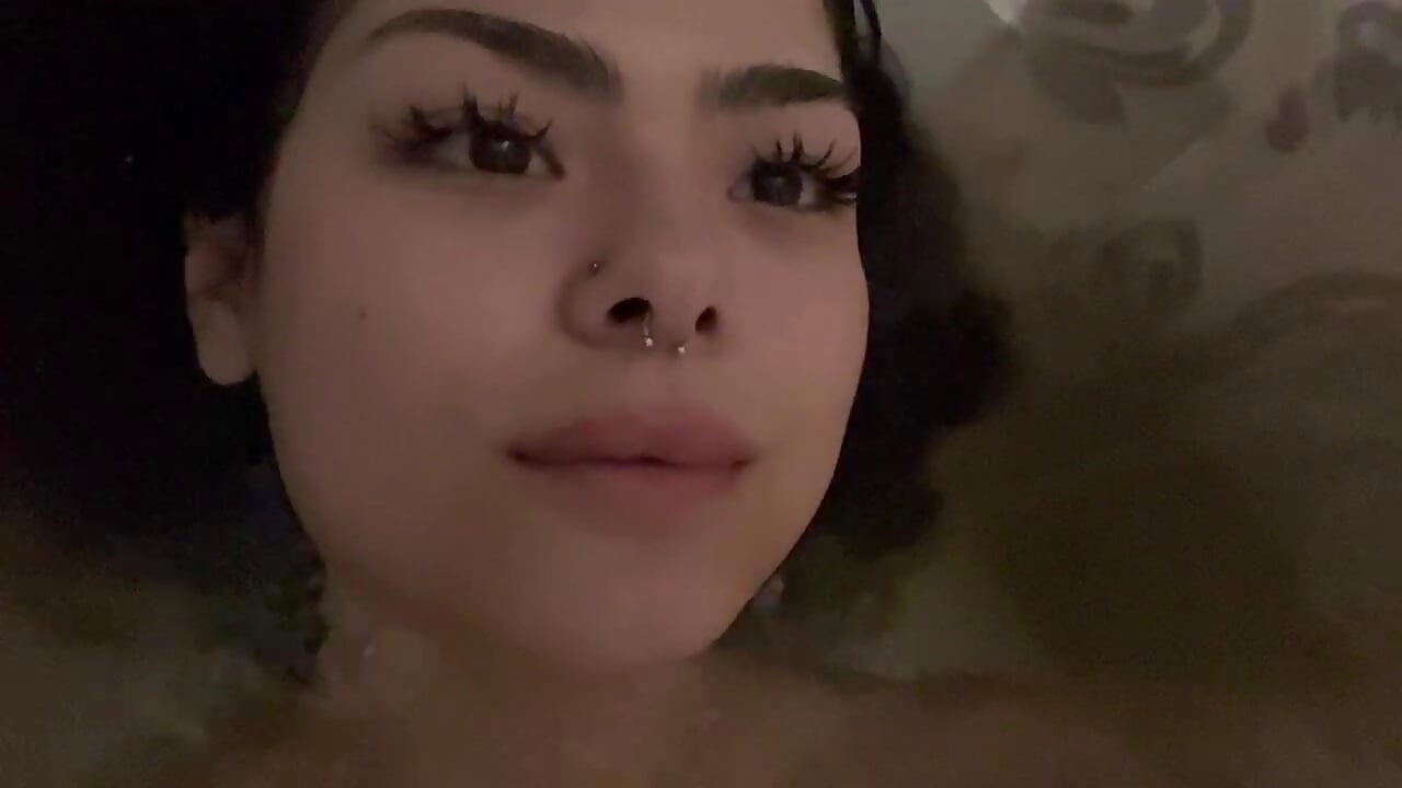 mermaid 🤍 - βίντεο μοντέλου manyunya_