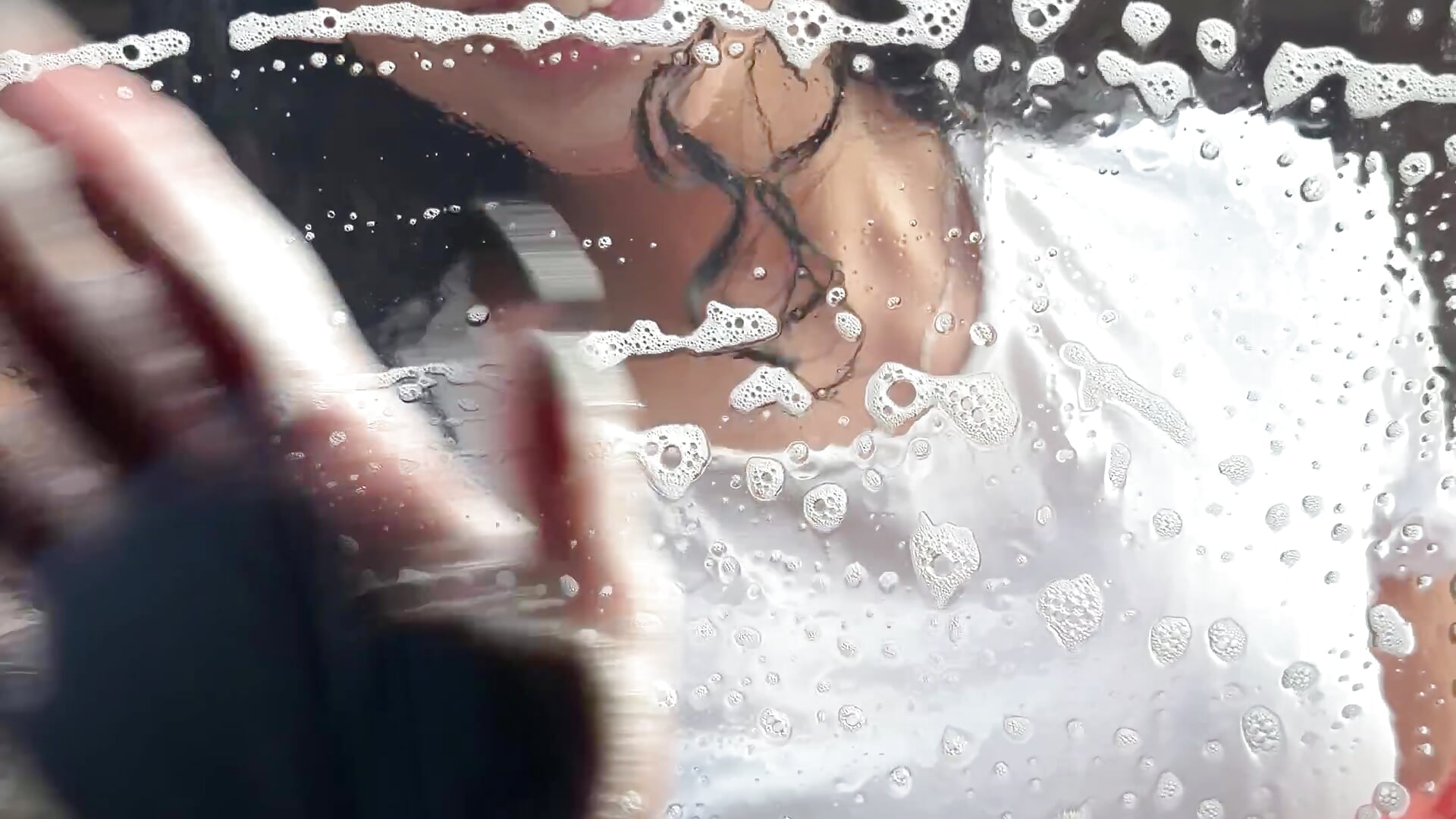 Wet and naughty 😈