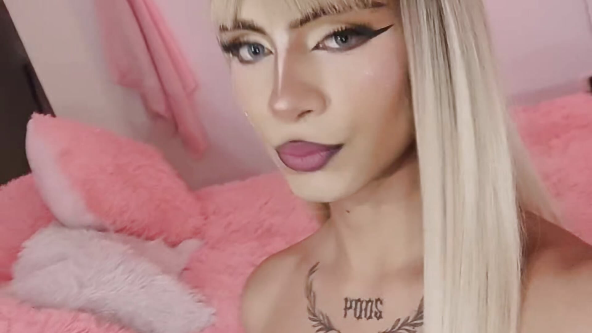 You princess - video by annie_thomson00 cam model