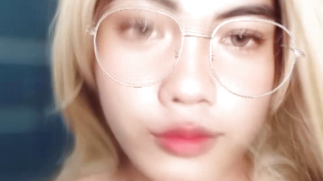 1000049225 - video by urs_zoey cam model