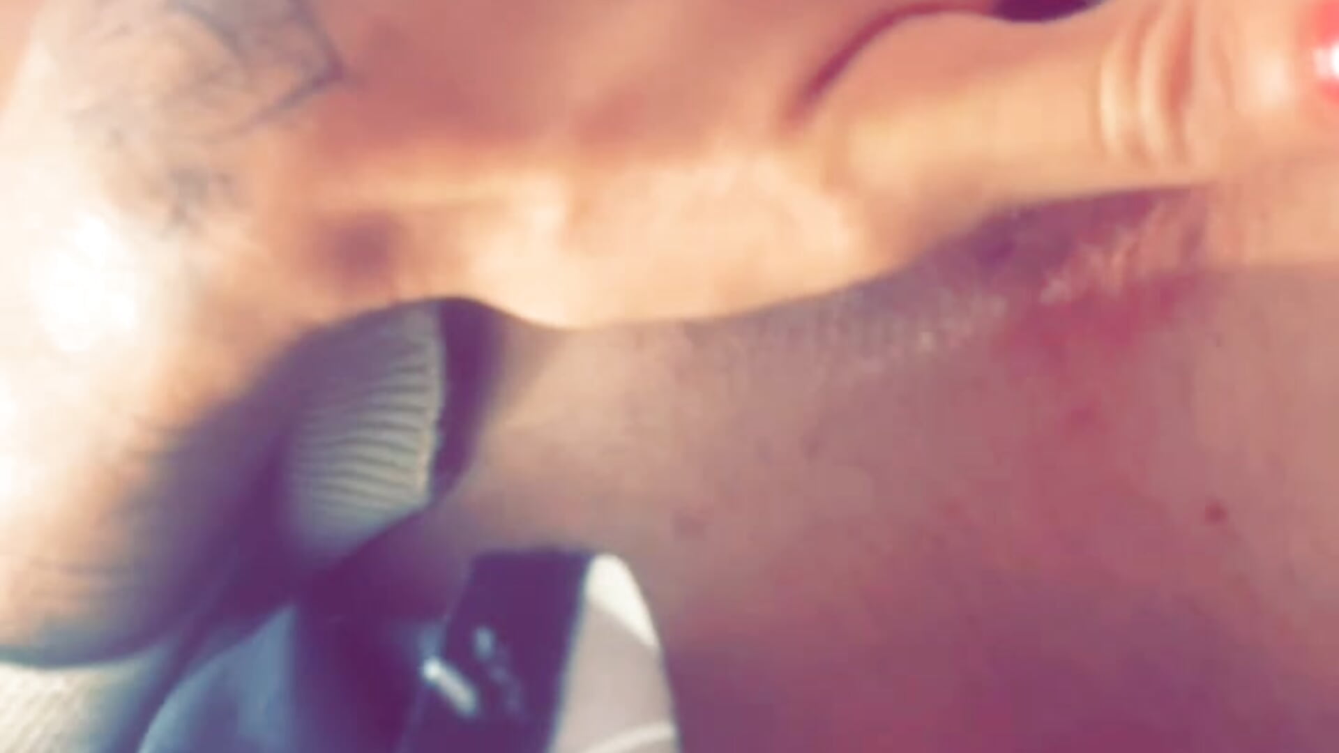 Quelques petits doigts - vídeo de la modelo de cam Choubabyyyy