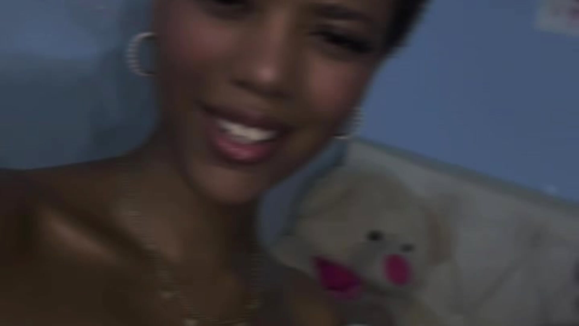 9dd18b5c99684c779ad2b2b59b17333f.mov - KinkyCutie1 adlı kamera modelinin videosu