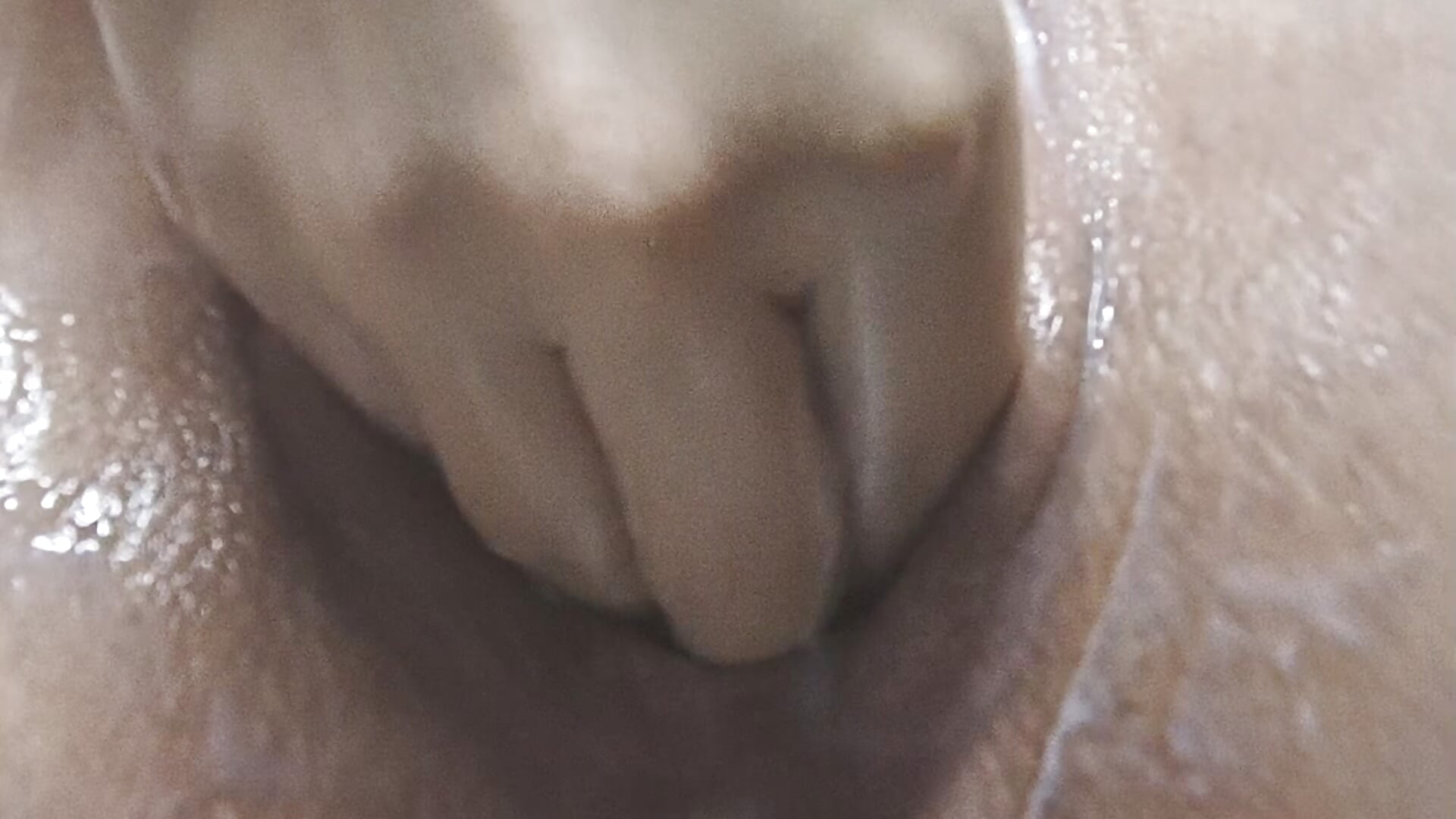 WOW my fist fits in my pussy－カメラキャストのMeriilyn_Monroe724の動画