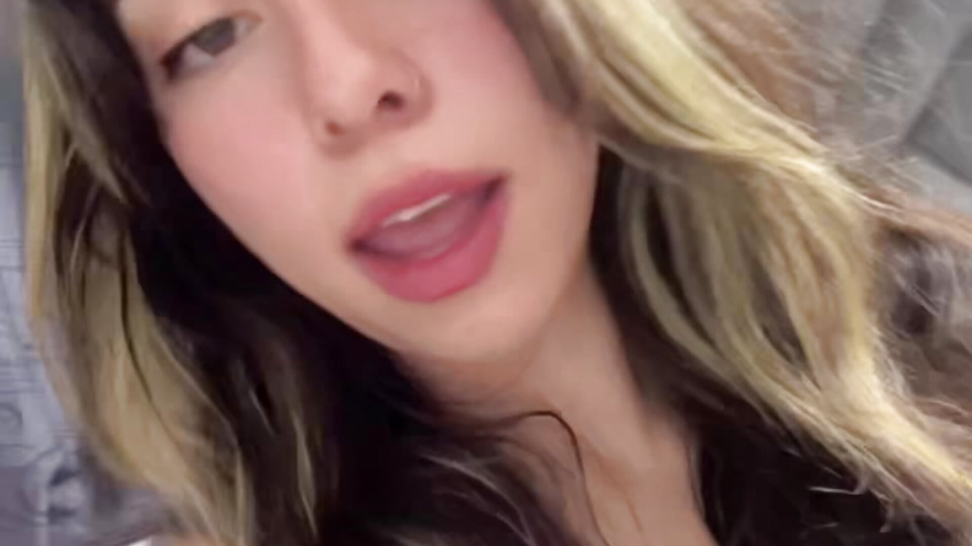 Send me the ubi 🤤 - video by Sweet-Beck cam model