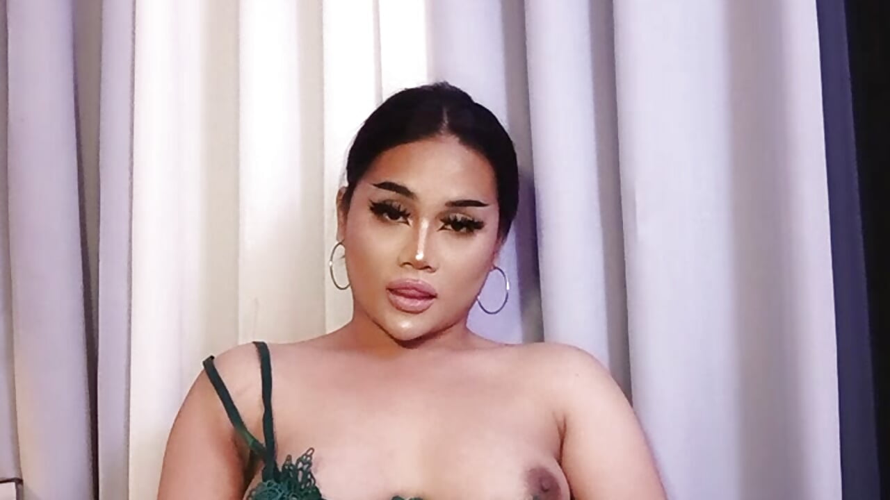 Another huge load of cum shot everywhere 💖😜😋💦🍆 - video av Coka_bella cam-modell