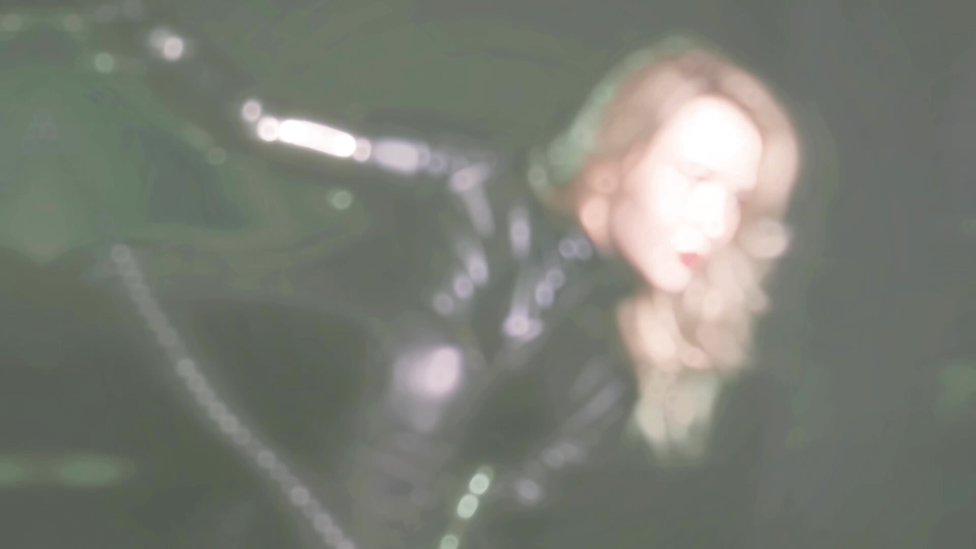 Catwoman unleashed - She doesnt chase — she chooses