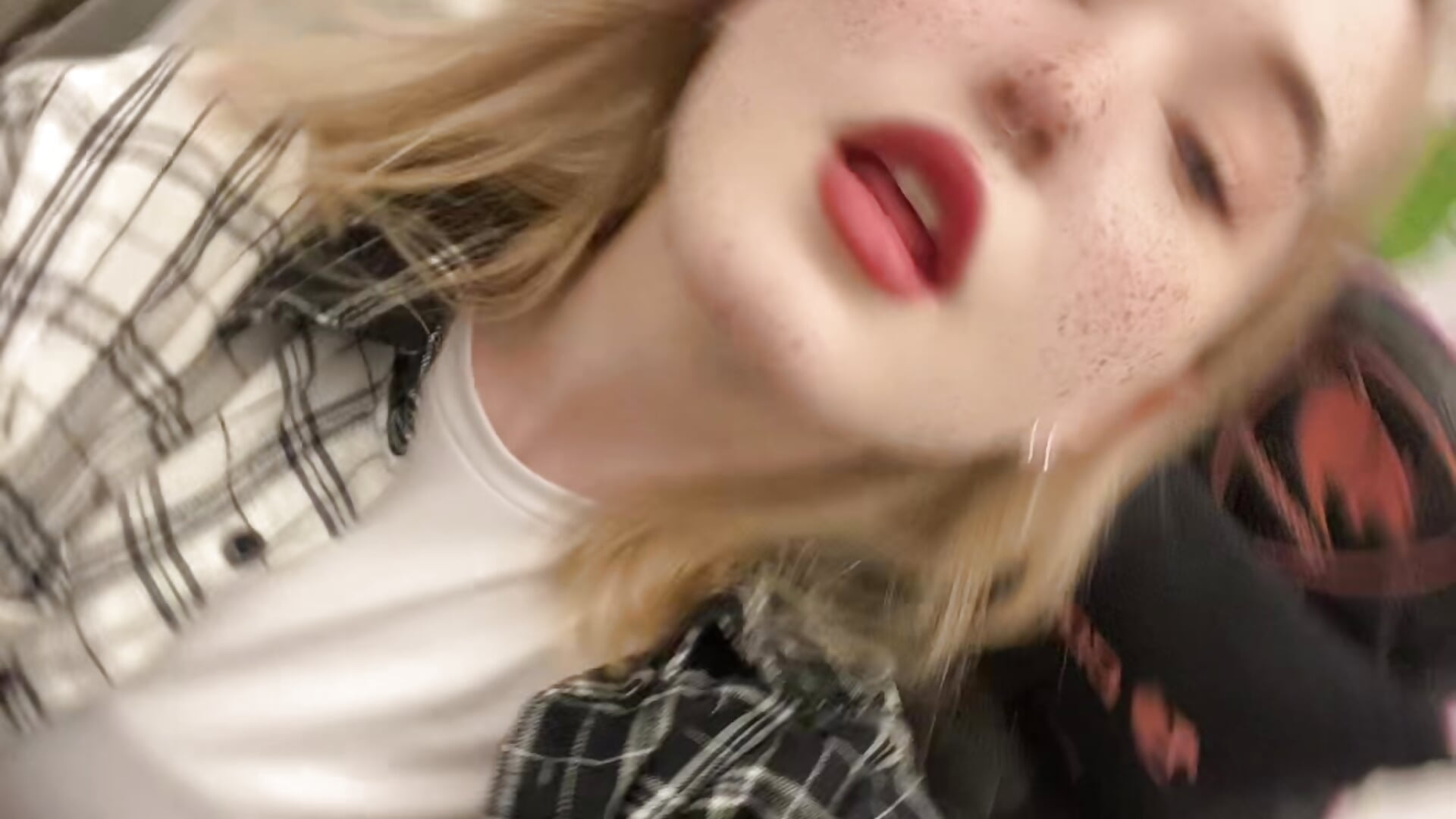 Kiss u - video van kikishyness cam-model