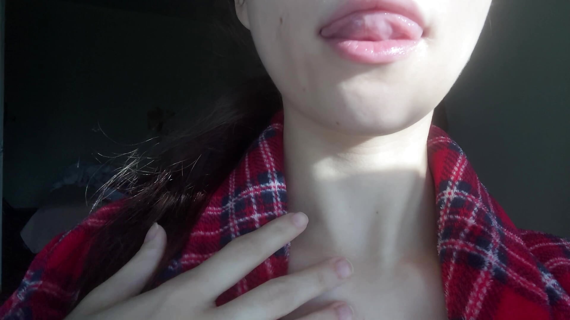 Body rock - video by Lunliss cam model