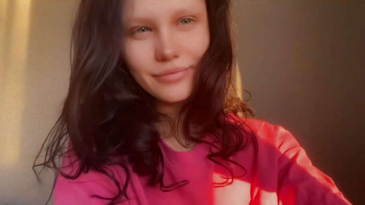 Sunny - วิดีโอโดย Lunliss โมเดลแคม