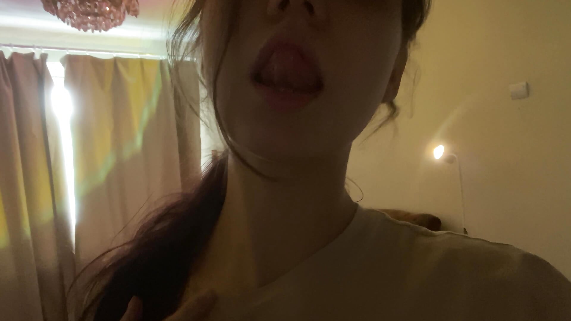 Mmmh😋 - video by Lunliss cam model