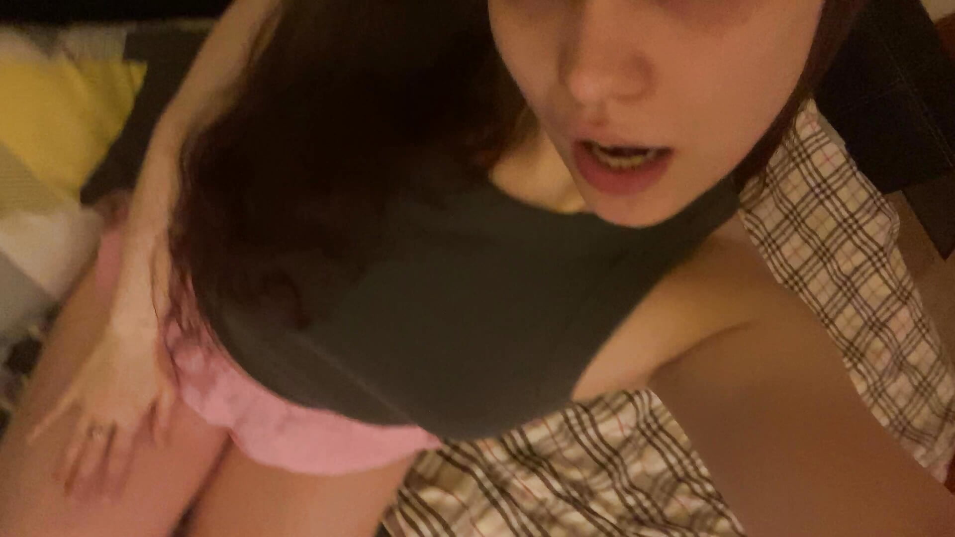 Lovely - video của người mẫu cam Lunliss