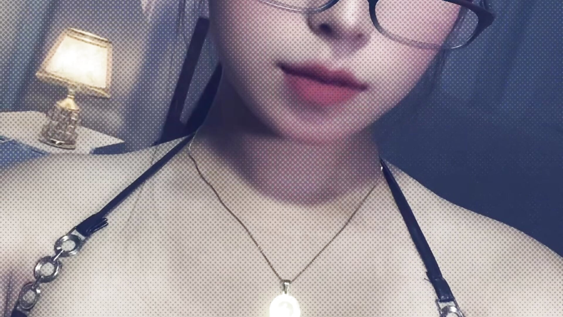 FragmentVideo_725823,463904 - vidéo du modèle de showcams Naughty_Scarlet