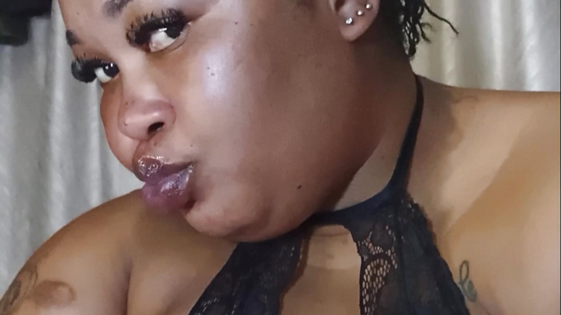 High as fuck - video by Sexybella-97 cam model