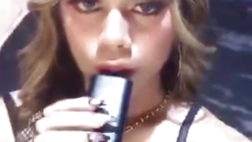 Smoke with me 💨😋 - video Asian_ashley04 kameramallilta