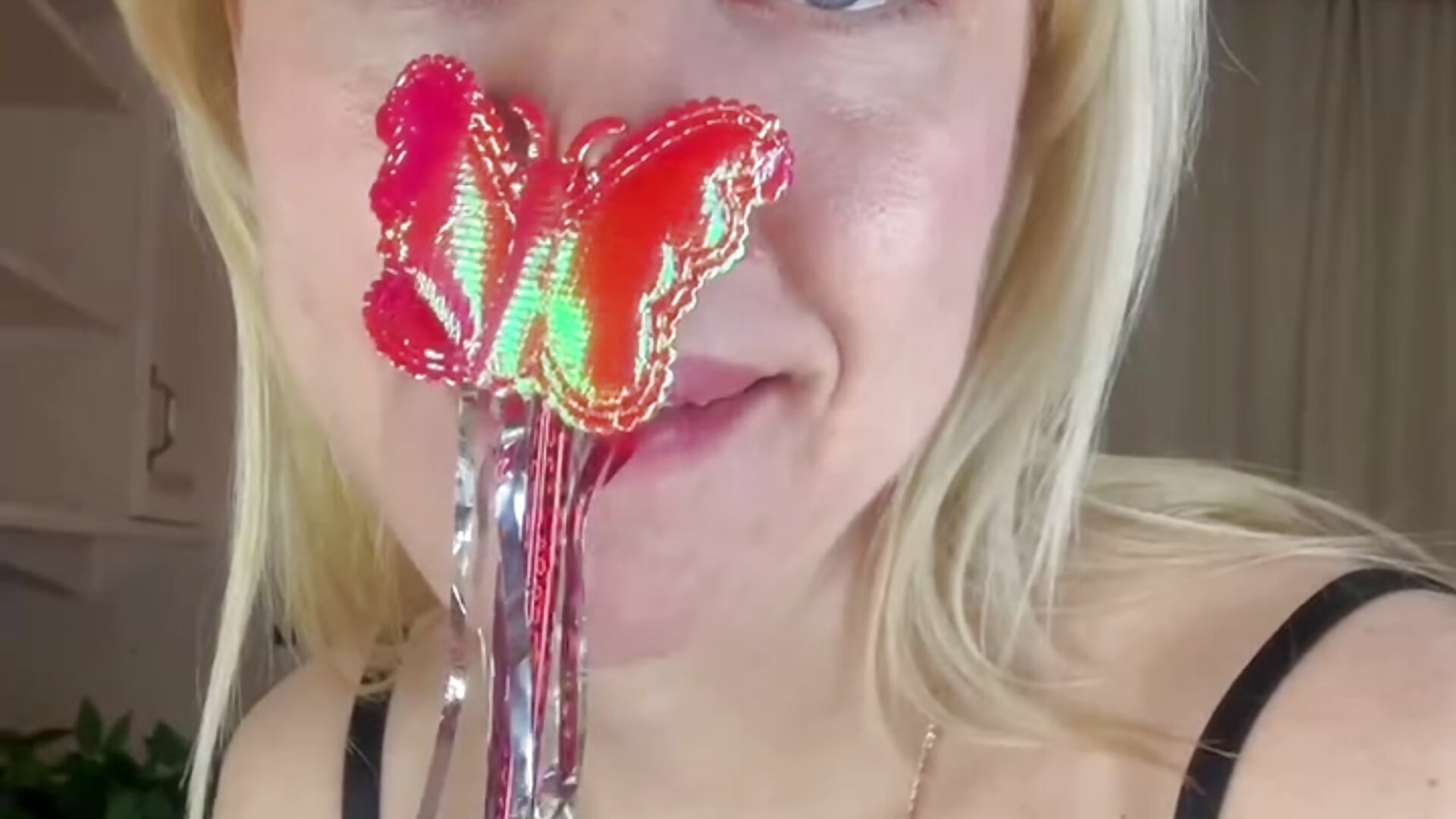 valentine's day card - відео від вебкаммоделі LiSinDoll