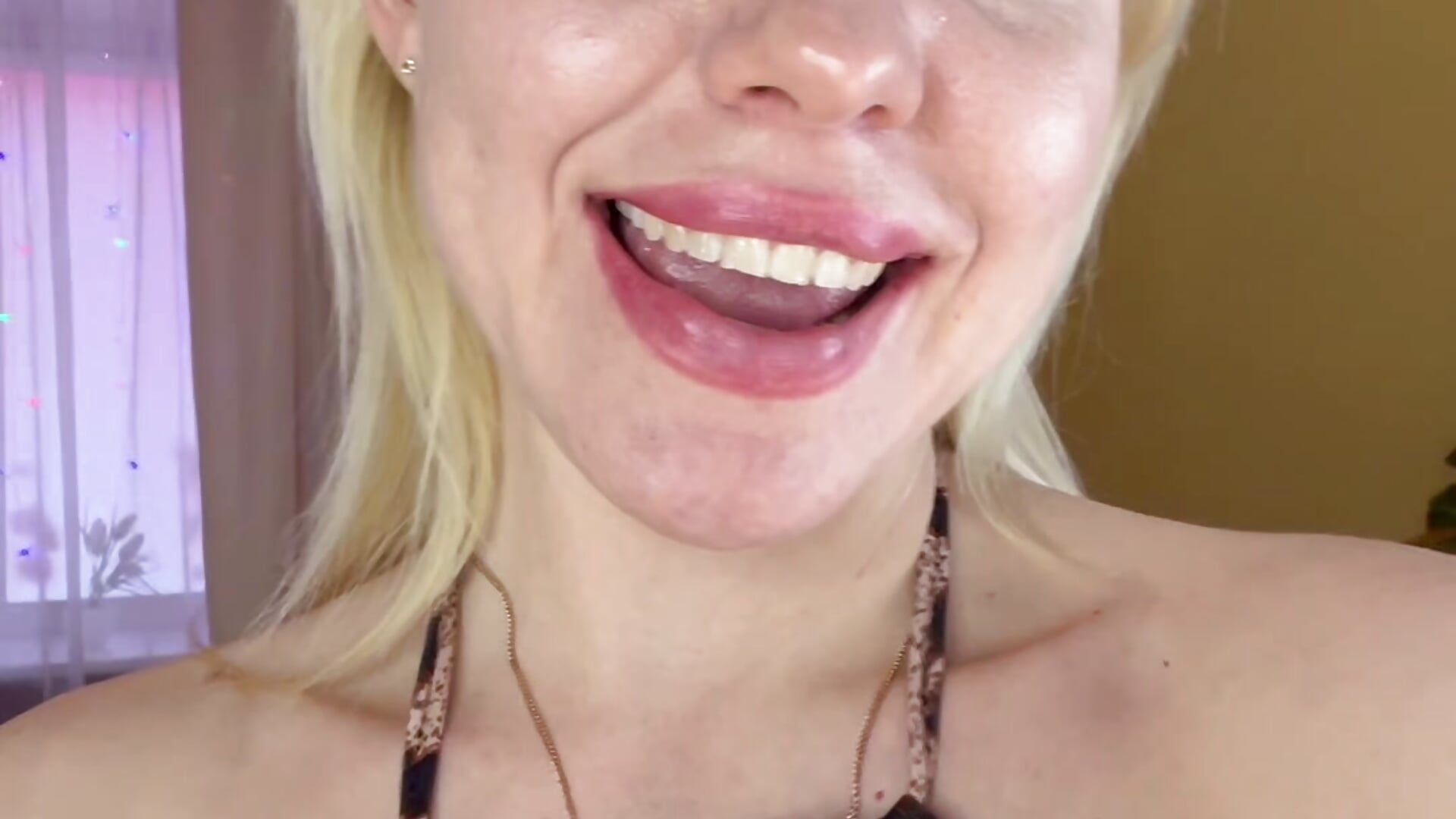 We are waiting you  on Sartuday ✨👑👑👑 – video af LiSinDoll cam-model