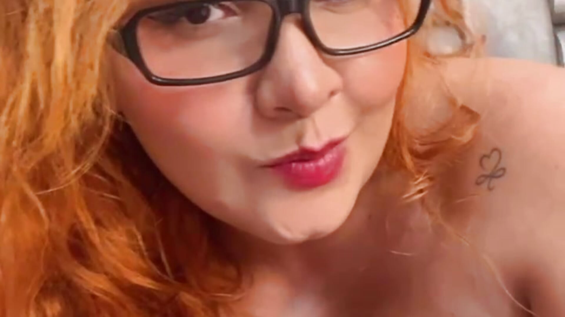 I don’t rush... I make you crave every inch while I take my time 💋🍑 - video by Bigsexxyass cam model