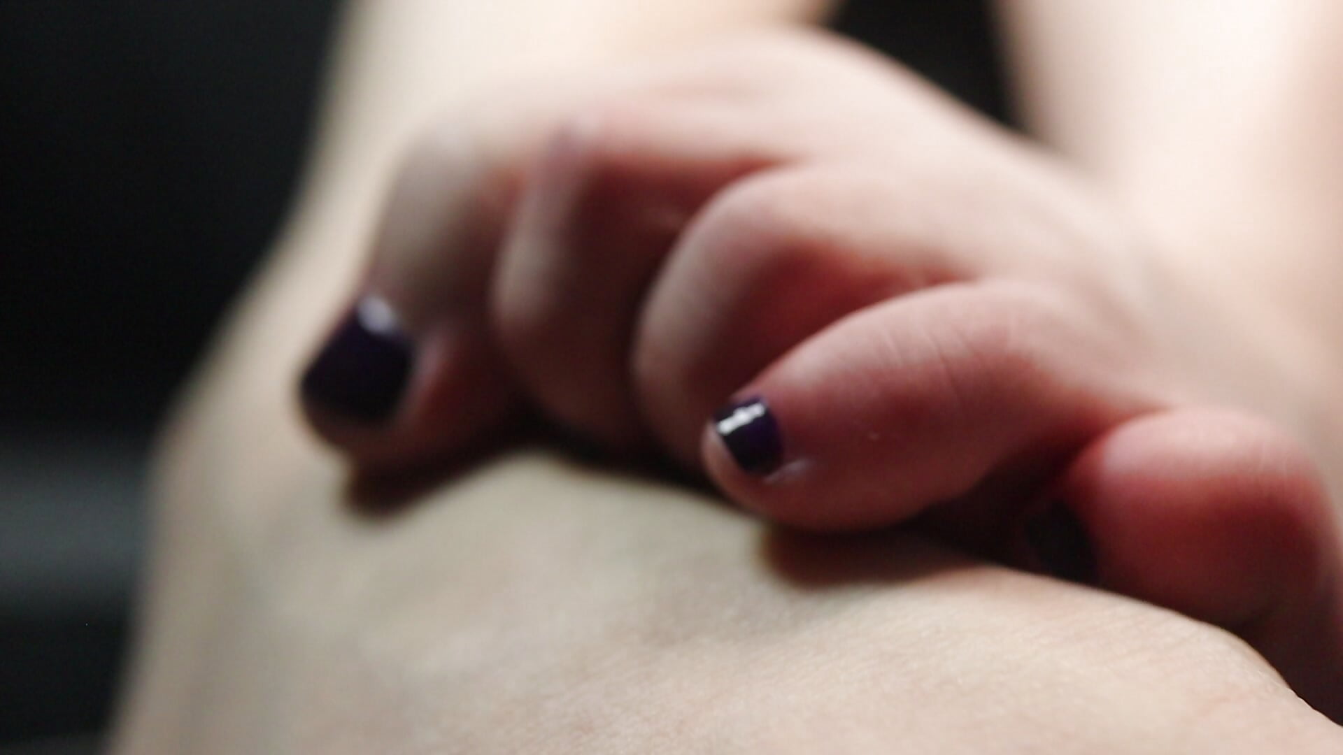 Foot Tease & Worship - Pt2 - video by ChaosVictoria cam model