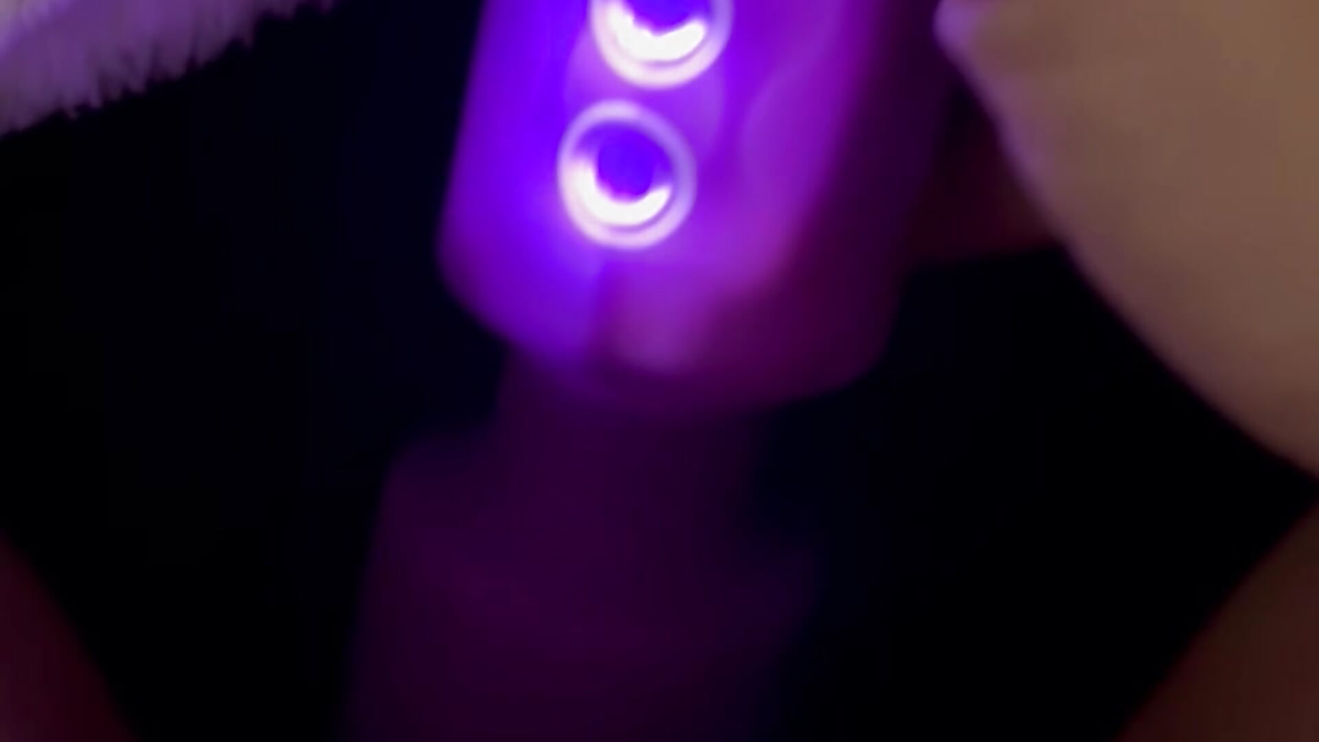 Play with me– Devils-Akita kameramodell videója