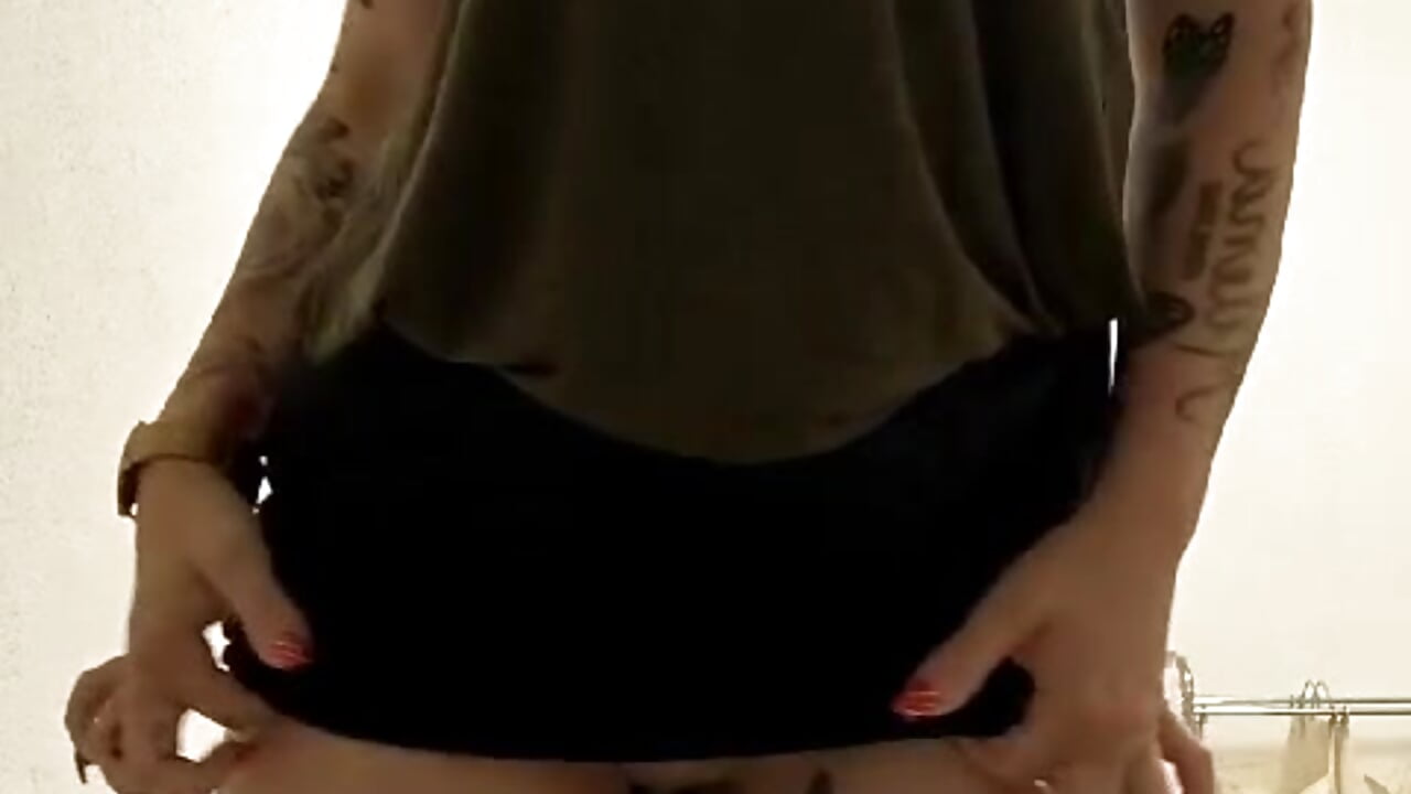 Squirting Alarm💦 - video by Devils-Akita cam model
