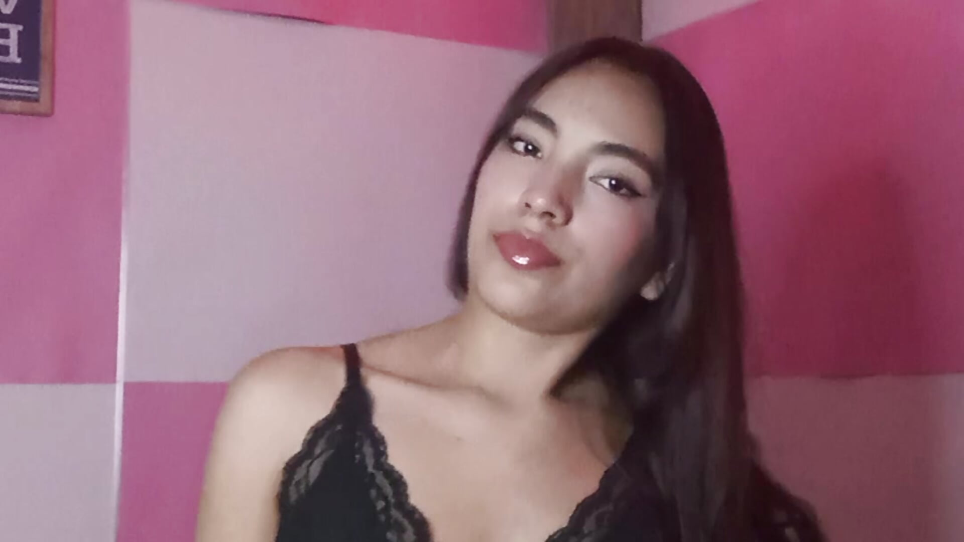 😈