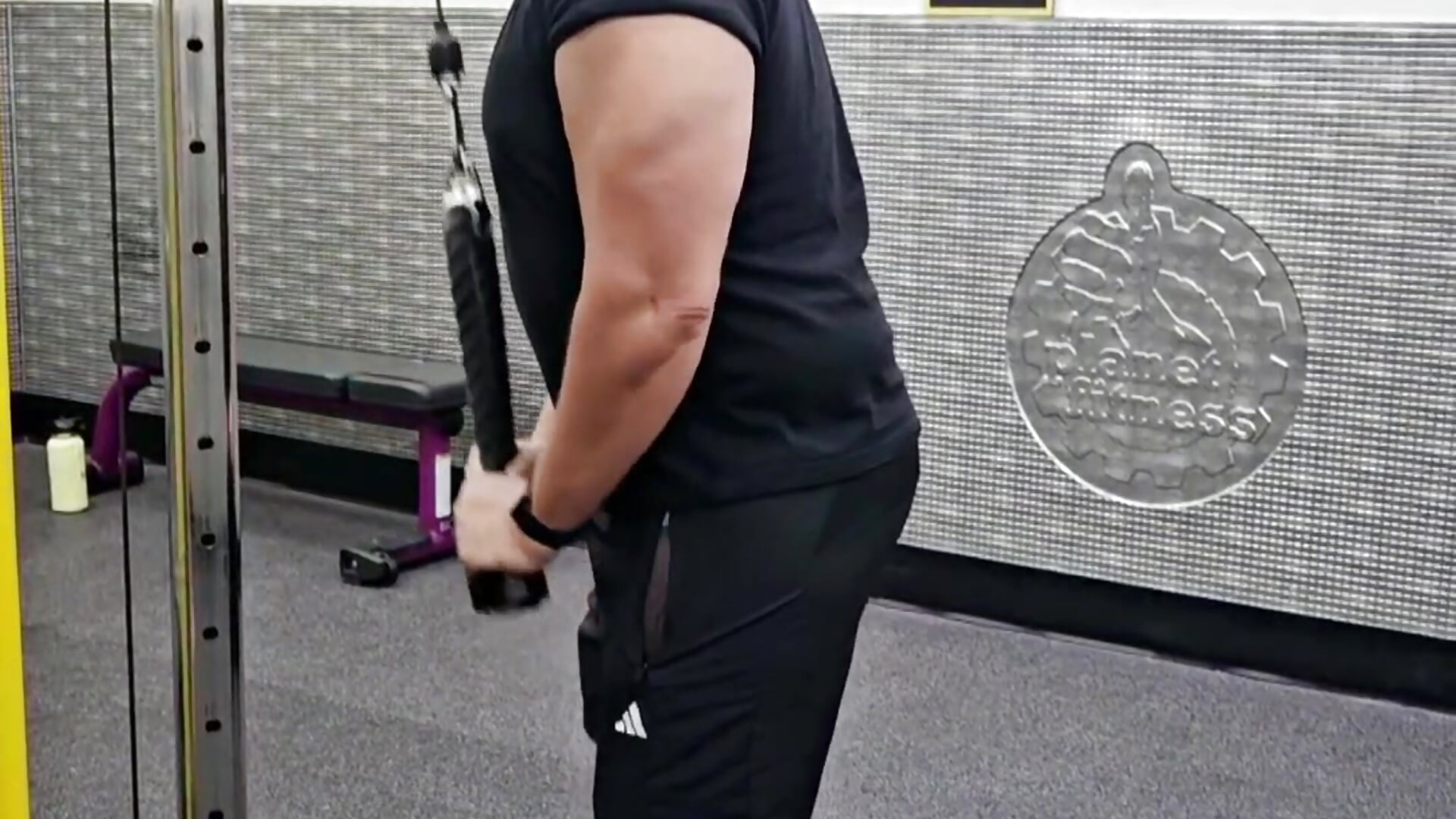 1000023533 - βίντεο μοντέλου reycarr19