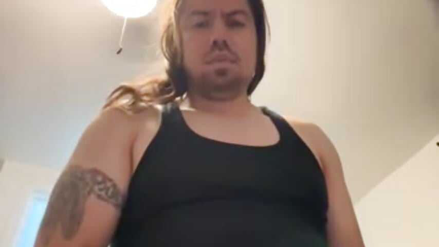 Getting ready for a show - βίντεο μοντέλου F33D_M3