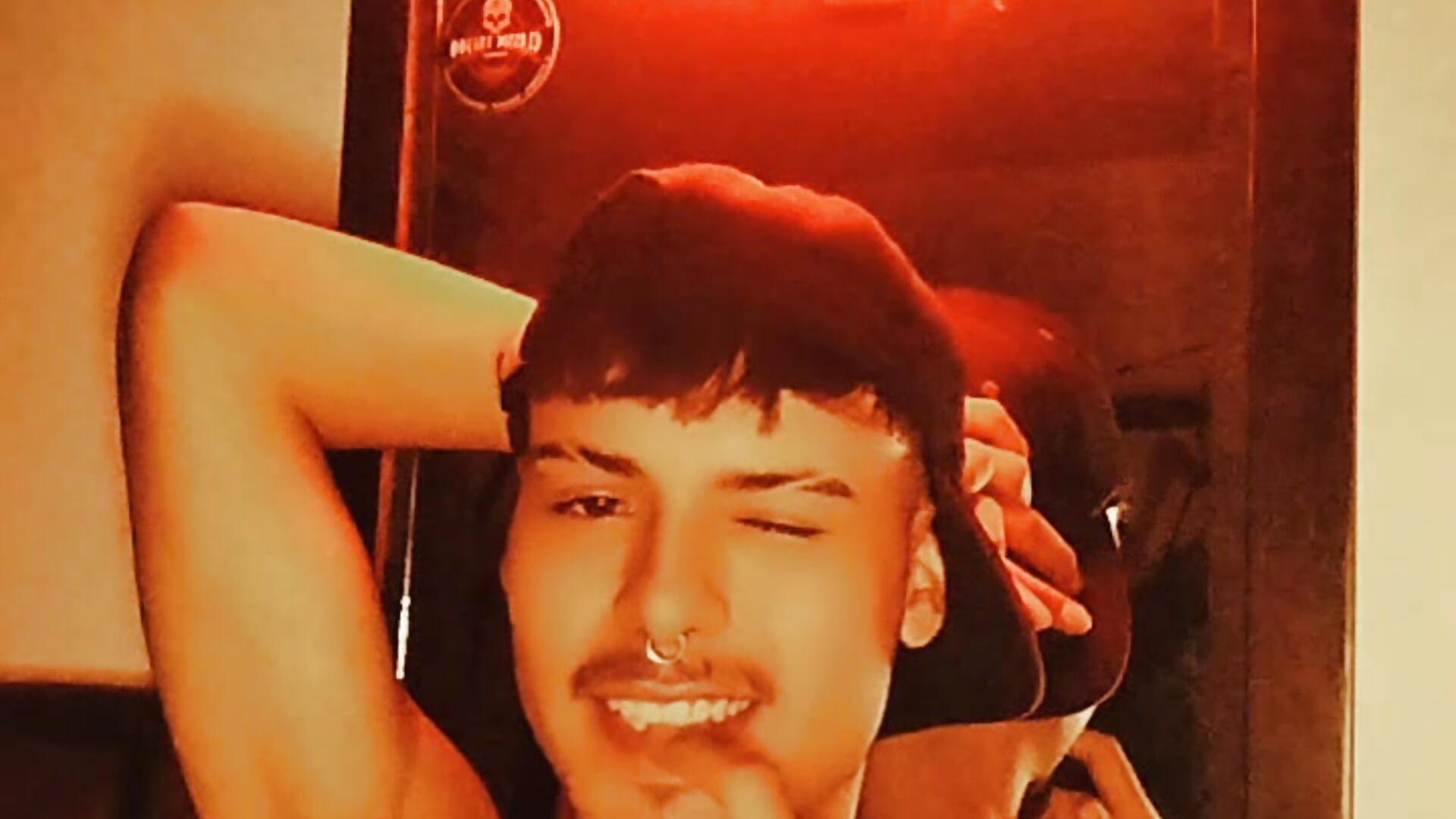 1000530166.mp4– lucas_and_oss kameramodell videója