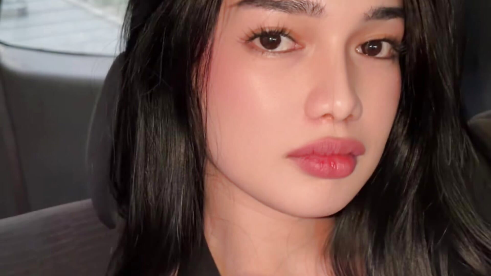 💋 - فيديو من maui_wowie موديل الكام