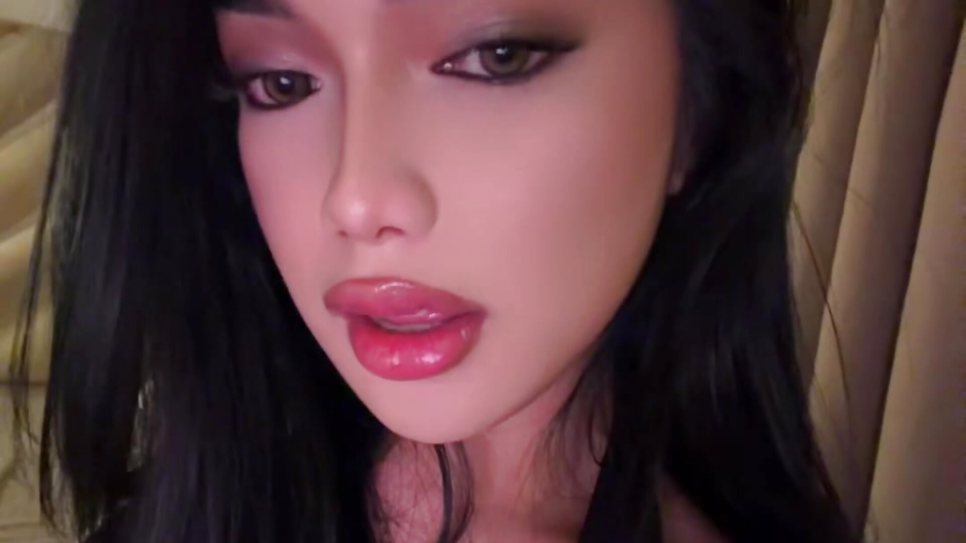 🧿💵 - video by IvonnyBonita cam model